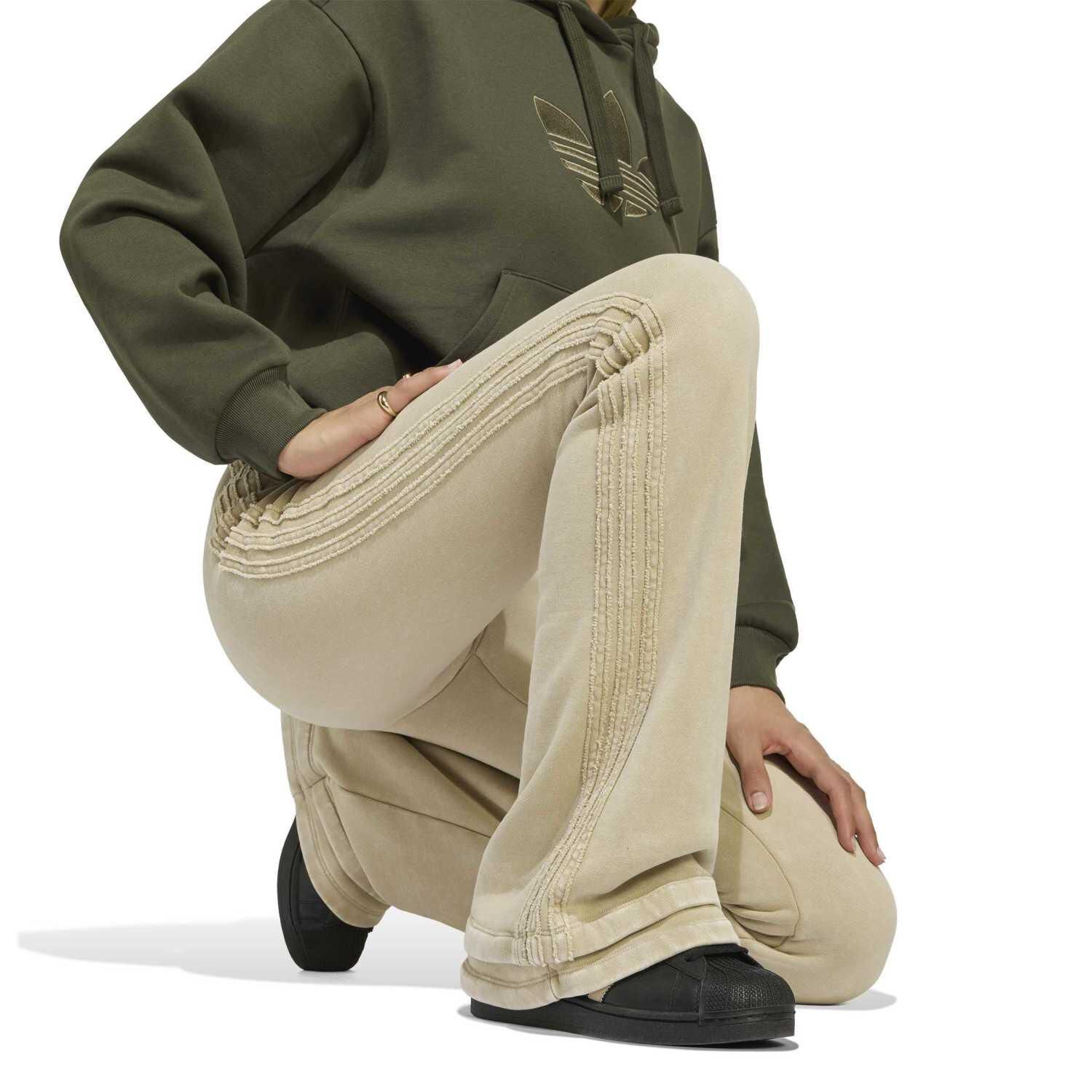adidas「【ADIDAS ｳｪｱ】W SST BOOTCUT PANT」|チノ|