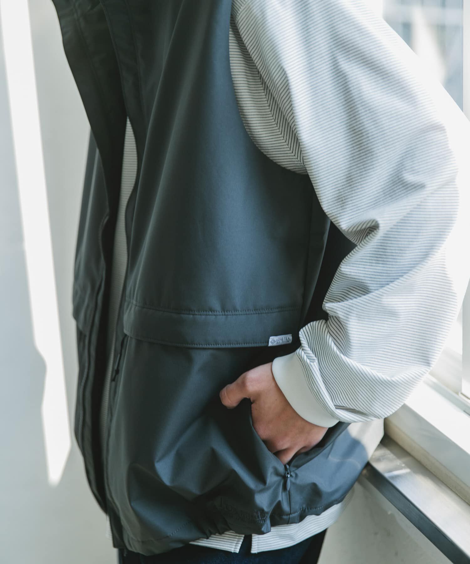 URBAN RESEARCH DOORS「『別注』Foxfire&times;DOORS　ゴアテックス ベスト」|ノーカラーコート|