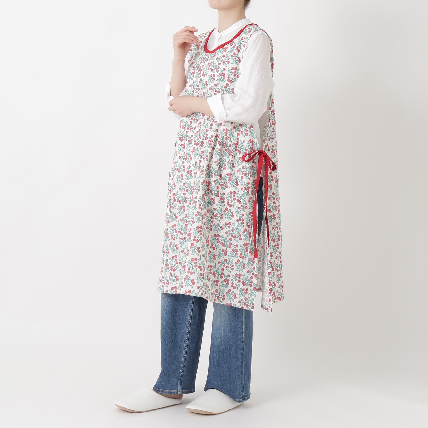 212 KITCHEN STORE「ベリーリーフエプロン RED」|食器・キッチングッズ|