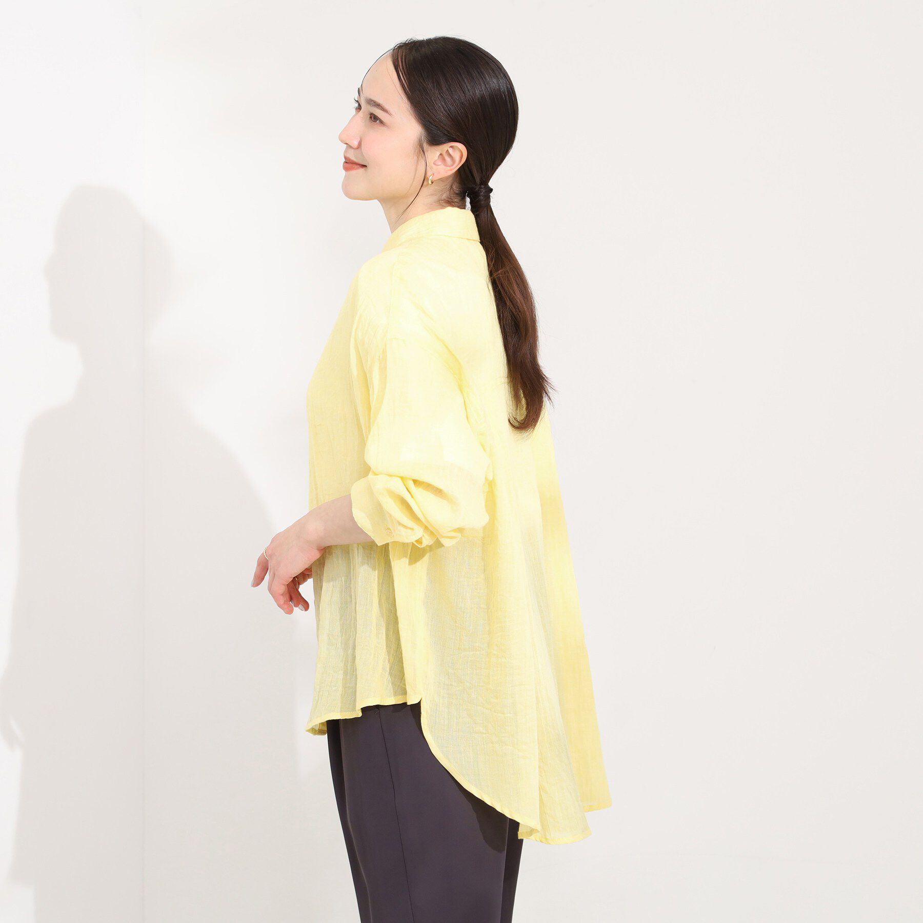 SHOO･LA･RUE「【体型カバー】ふんわり質感 やわらかこなれシアーシャツ」|シャツ・ブラウス|