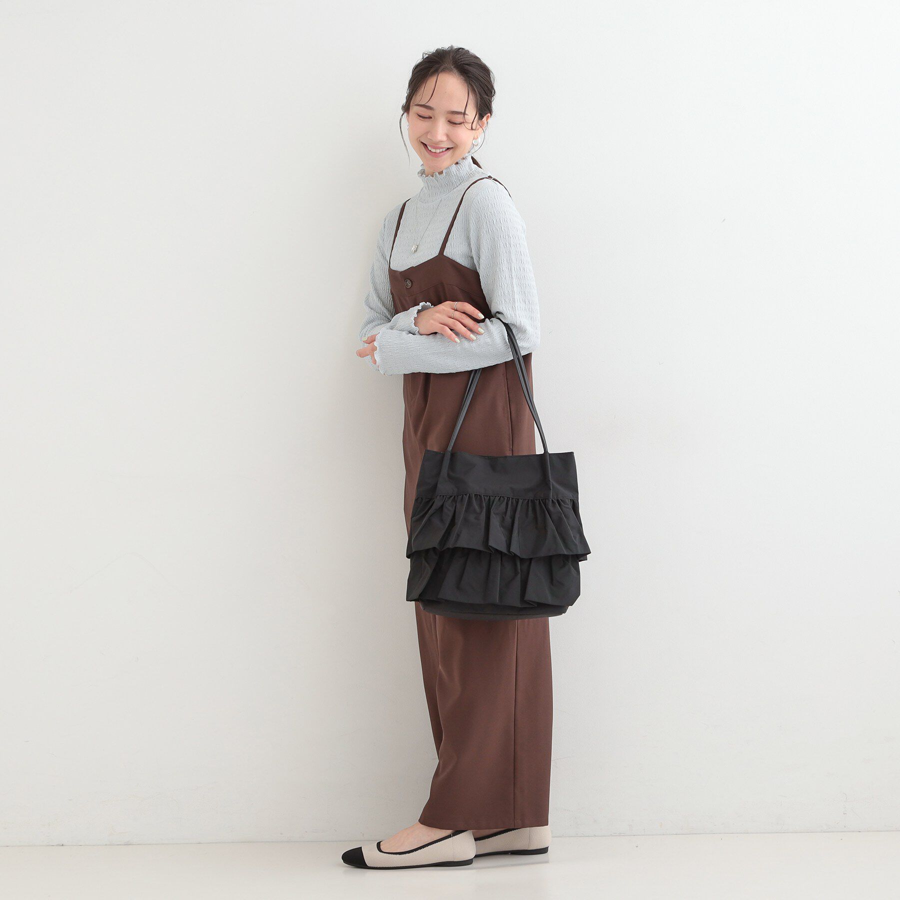 SHOO･LA･RUE「【撥水】つまみハンドルフリルトートバッグ」|トートバッグ|