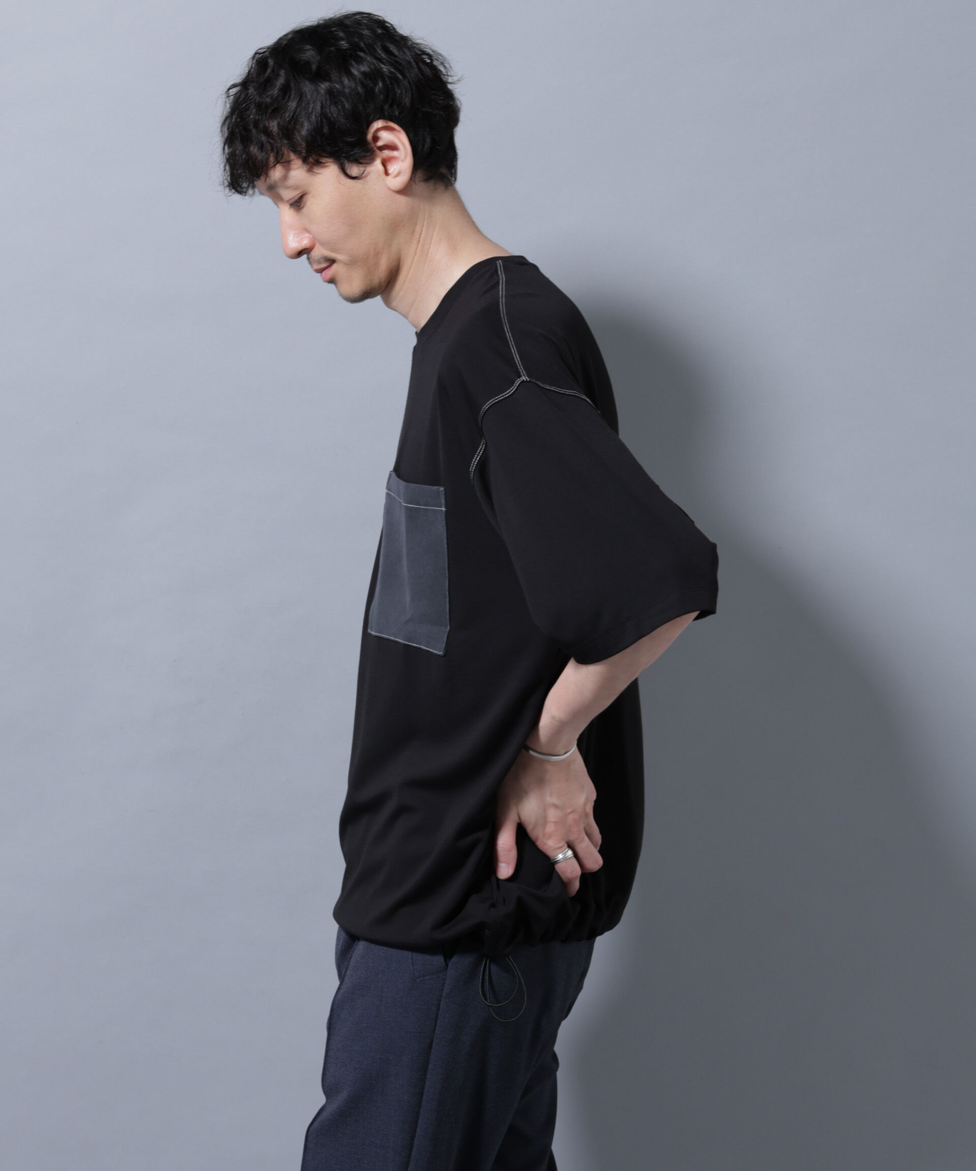 NANO universe「配色ステッチ フェイクスエードポケットTシャツ」|Tシャツ・カットソー|