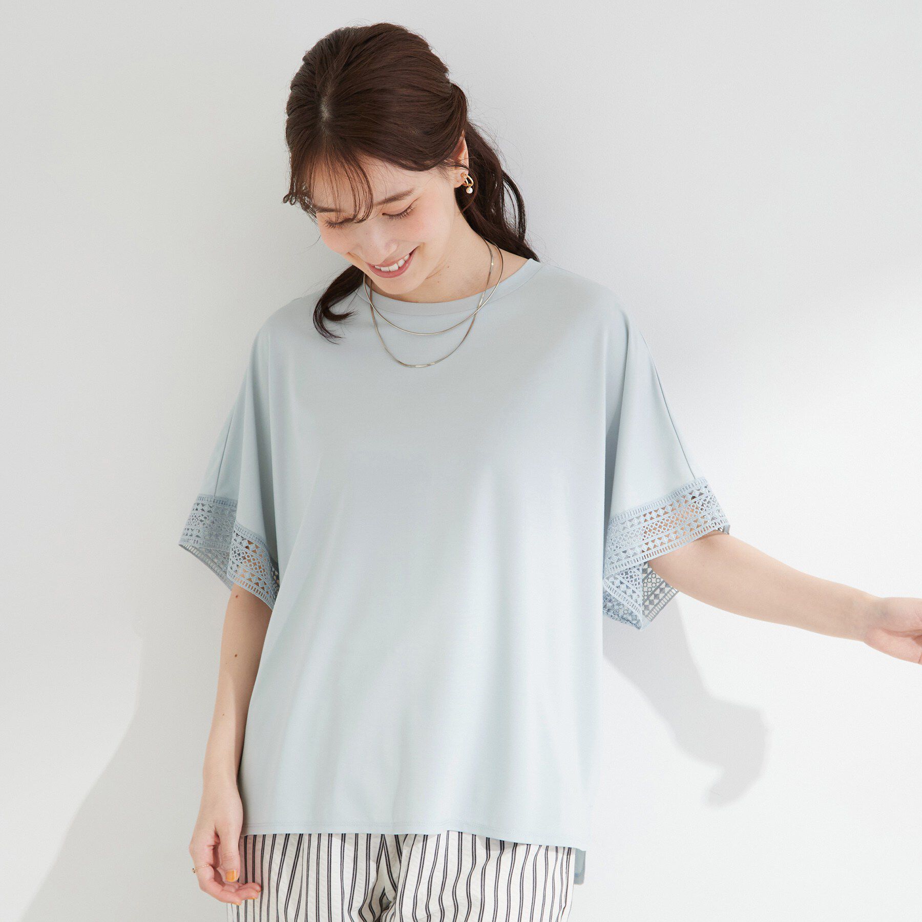 SHOO･LA･RUE「【ひんやり/UV】お袖レースが上品 ゆったりとろみトップス」|Tシャツ・カットソー|