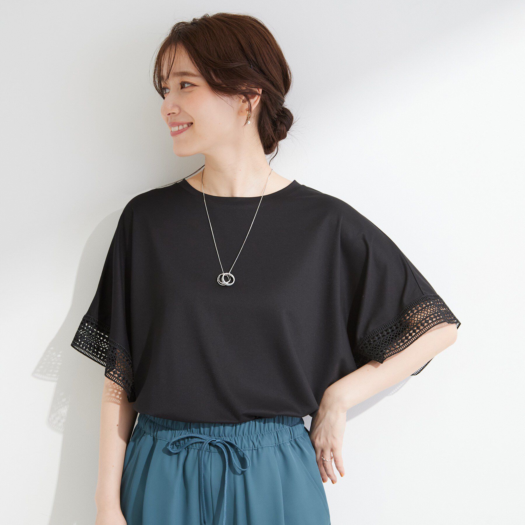 SHOO･LA･RUE「【ひんやり/UV】お袖レースが上品 ゆったりとろみトップス」|Tシャツ・カットソー|