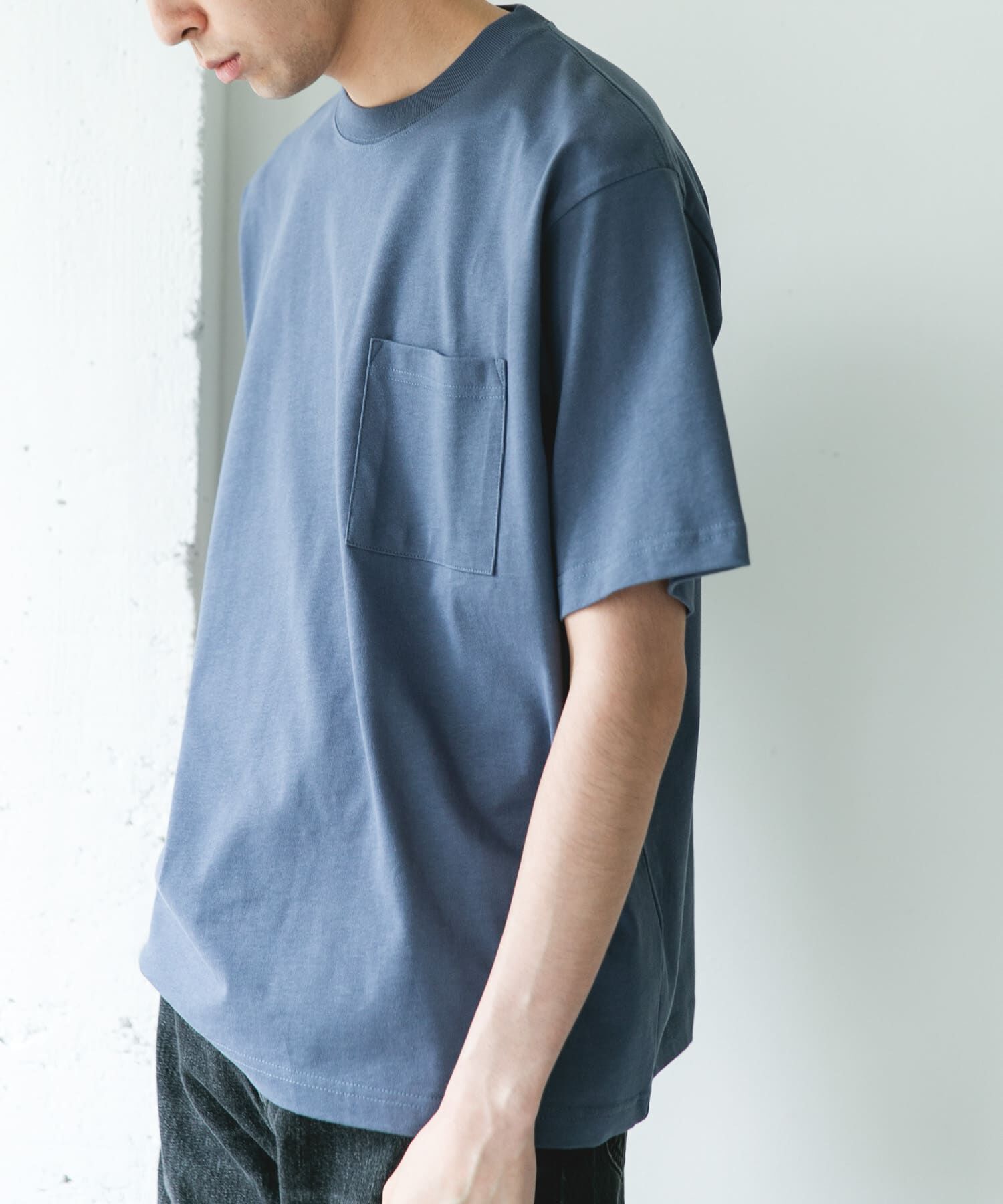 URBAN RESEARCH DOORS「SHAPE BACK クルーネック Tシャツ」|Tシャツ・カットソー|ブルー