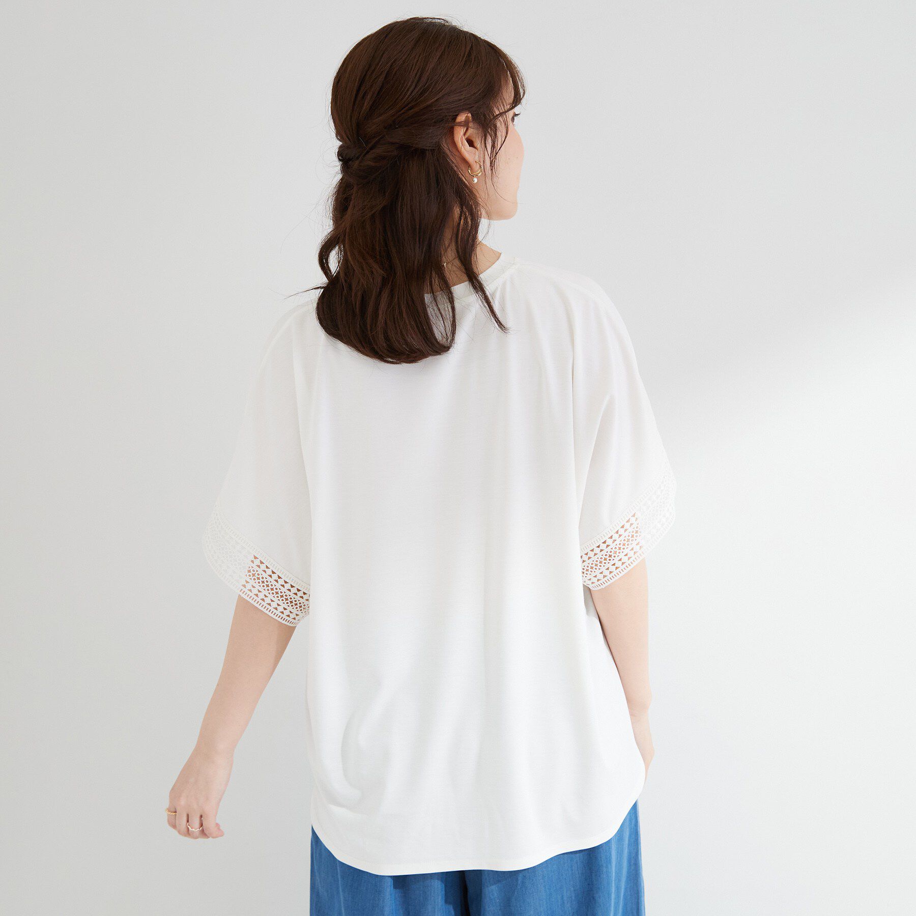 SHOO･LA･RUE「【ひんやり/UV】お袖レースが上品 ゆったりとろみトップス」|Tシャツ・カットソー|