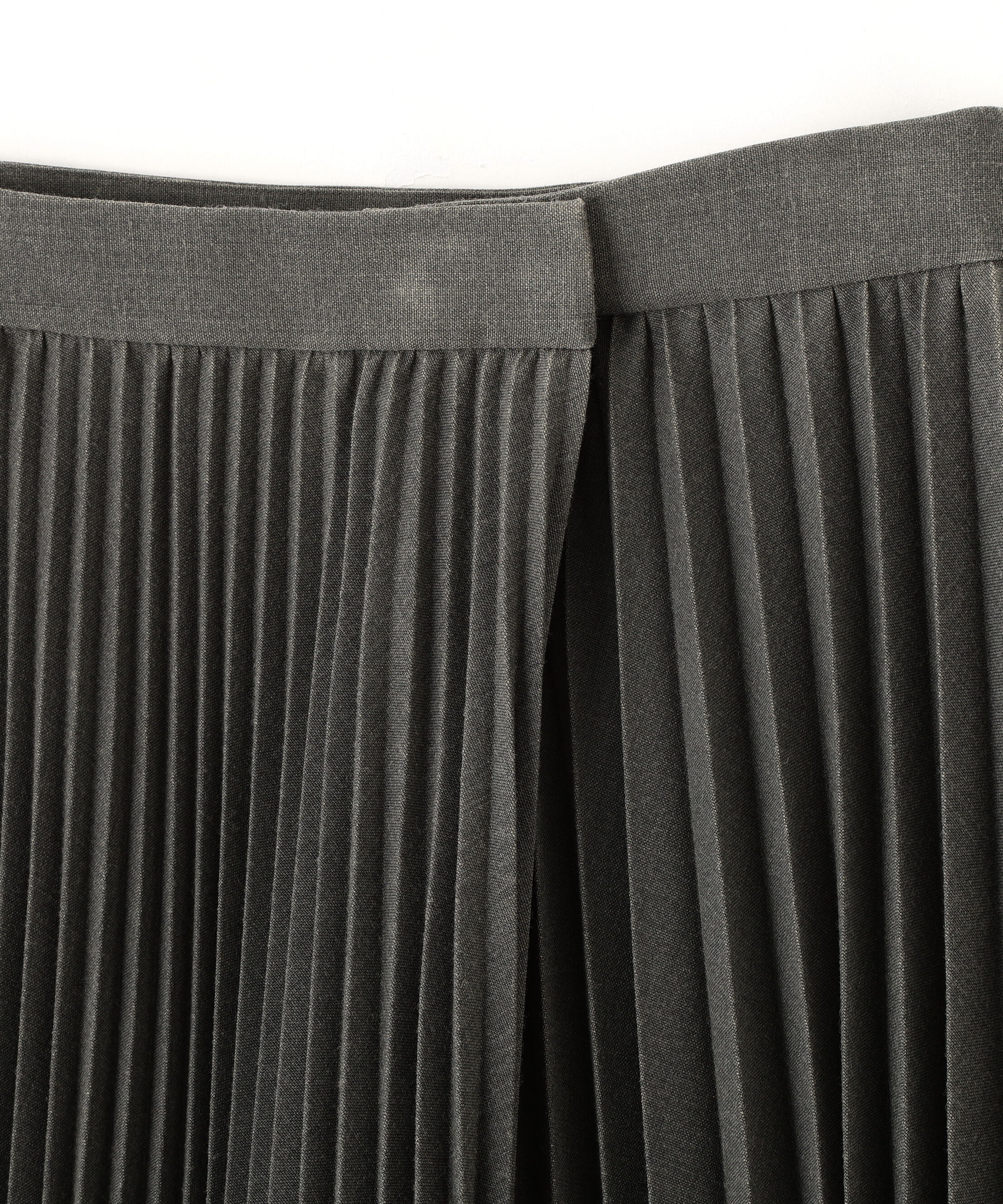 YLEVE 「YLEVE / VINTAGE PIGMENTDYE WOOL PLEATED SKIRT」|スカート|