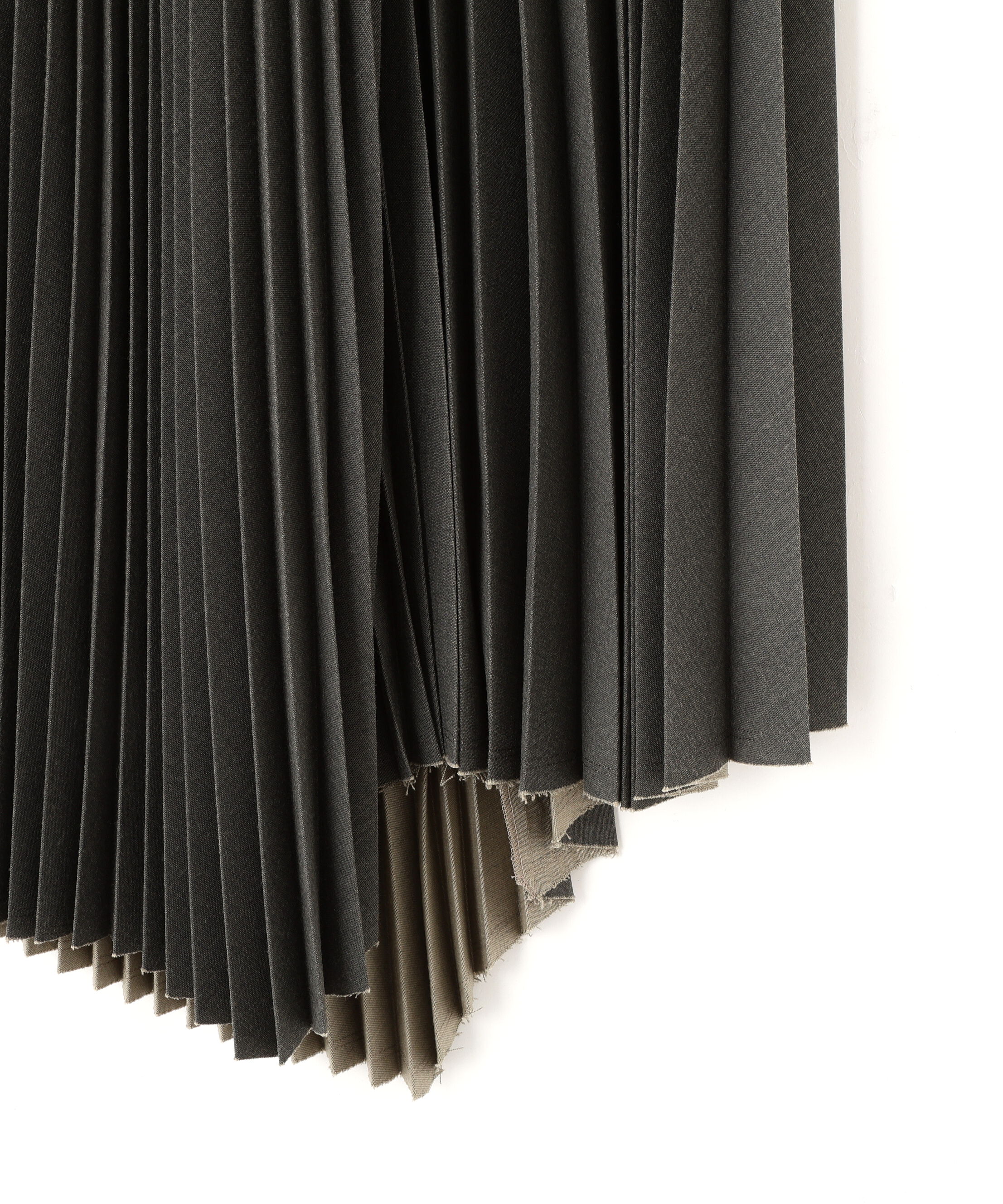 YLEVE 「YLEVE / VINTAGE PIGMENTDYE WOOL PLEATED SKIRT」|スカート|