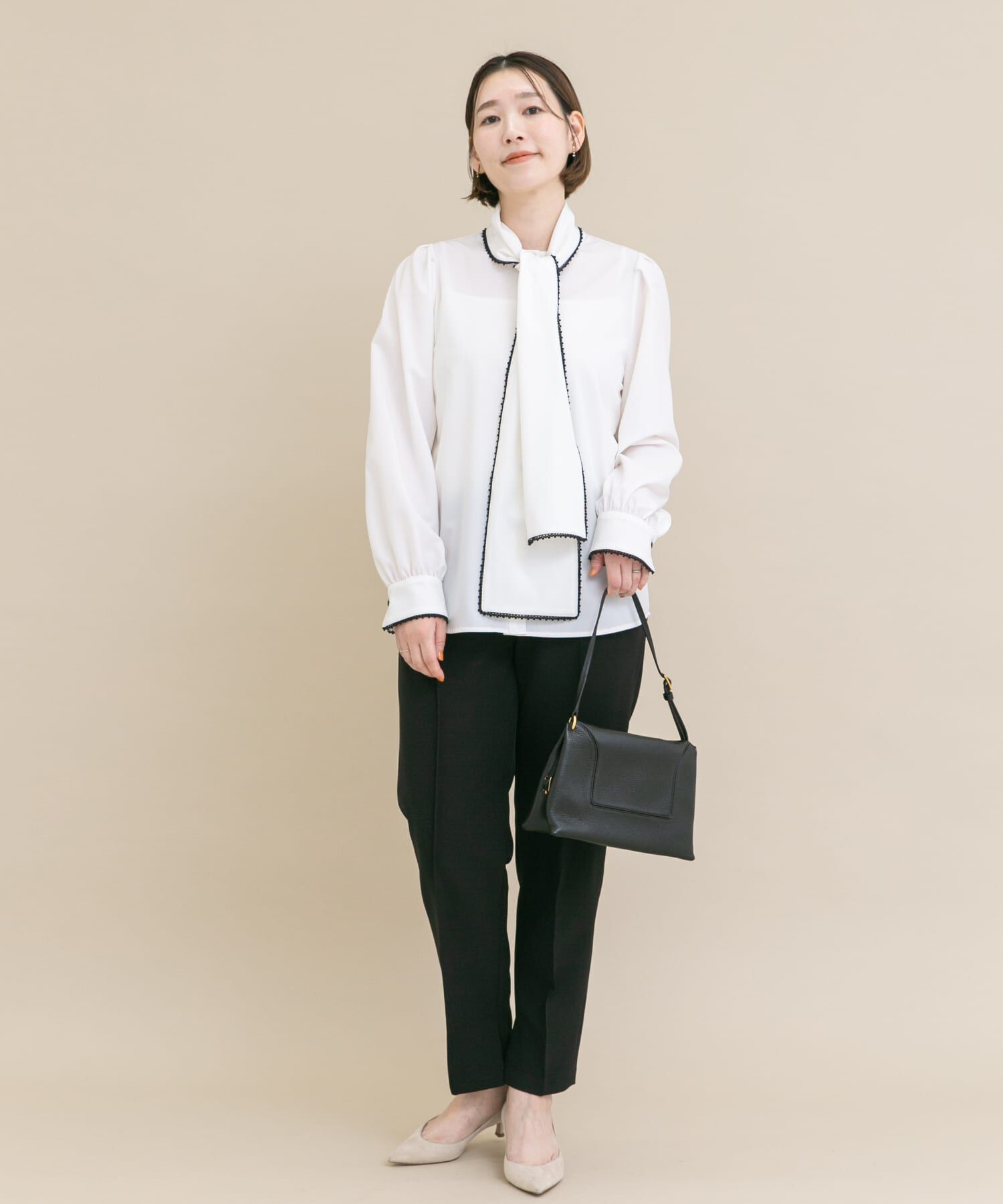 URBAN RESEARCH ROSSO「『WEB/一部店舗限定』トリミングボウタイブラウス」|シャツ・ブラウス|