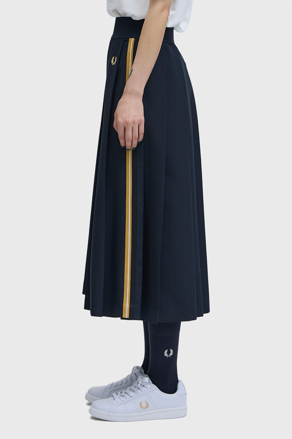 FRED PERRY 「Tape Detail Pleated Midi Skirt／テープディテールプリーツミディスカート」|スカート|
