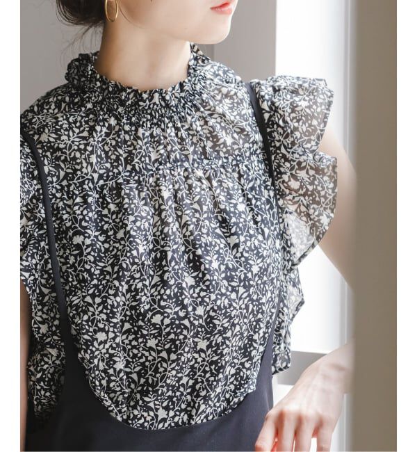 NOBLE「《WEB&一部店舗限定・追加》【洗える】シャーリングフリルノースリブラウス」|シャツ・ブラウス|