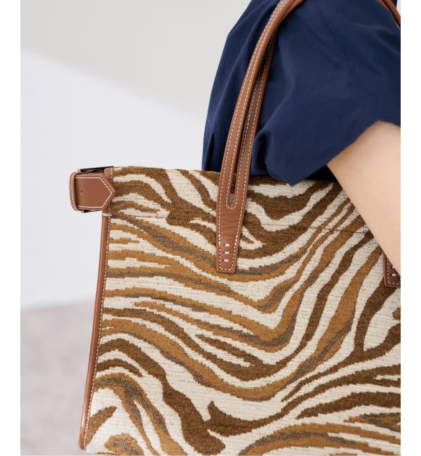 FRAMeWORK「AVACATIONアヴァケーション BATH ZEBRA/A」|トートバッグ|