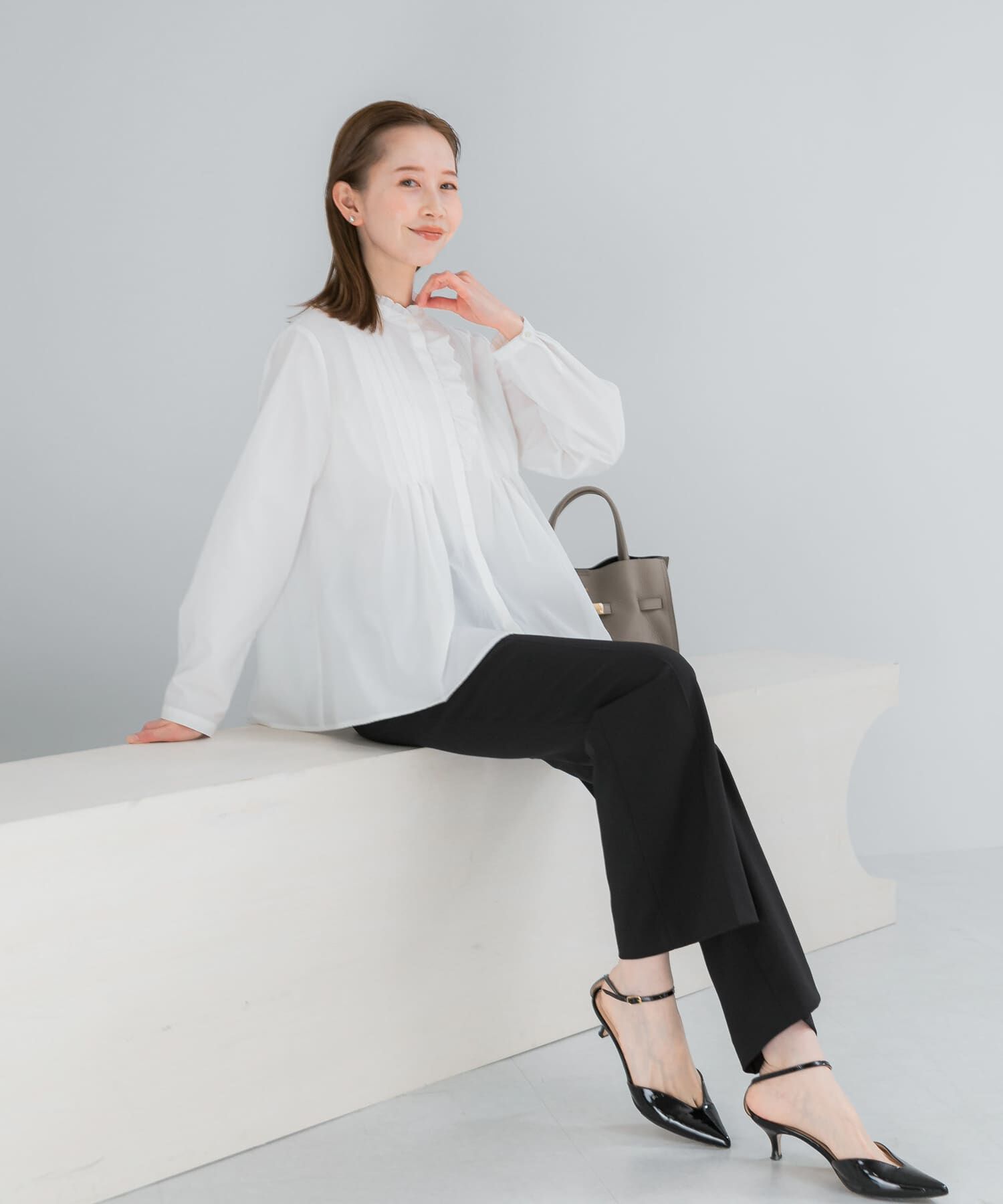 URBAN RESEARCH ROSSO「『WEB限定』フリルネックレースデザインシャツブラウス」|シャツ・ブラウス|