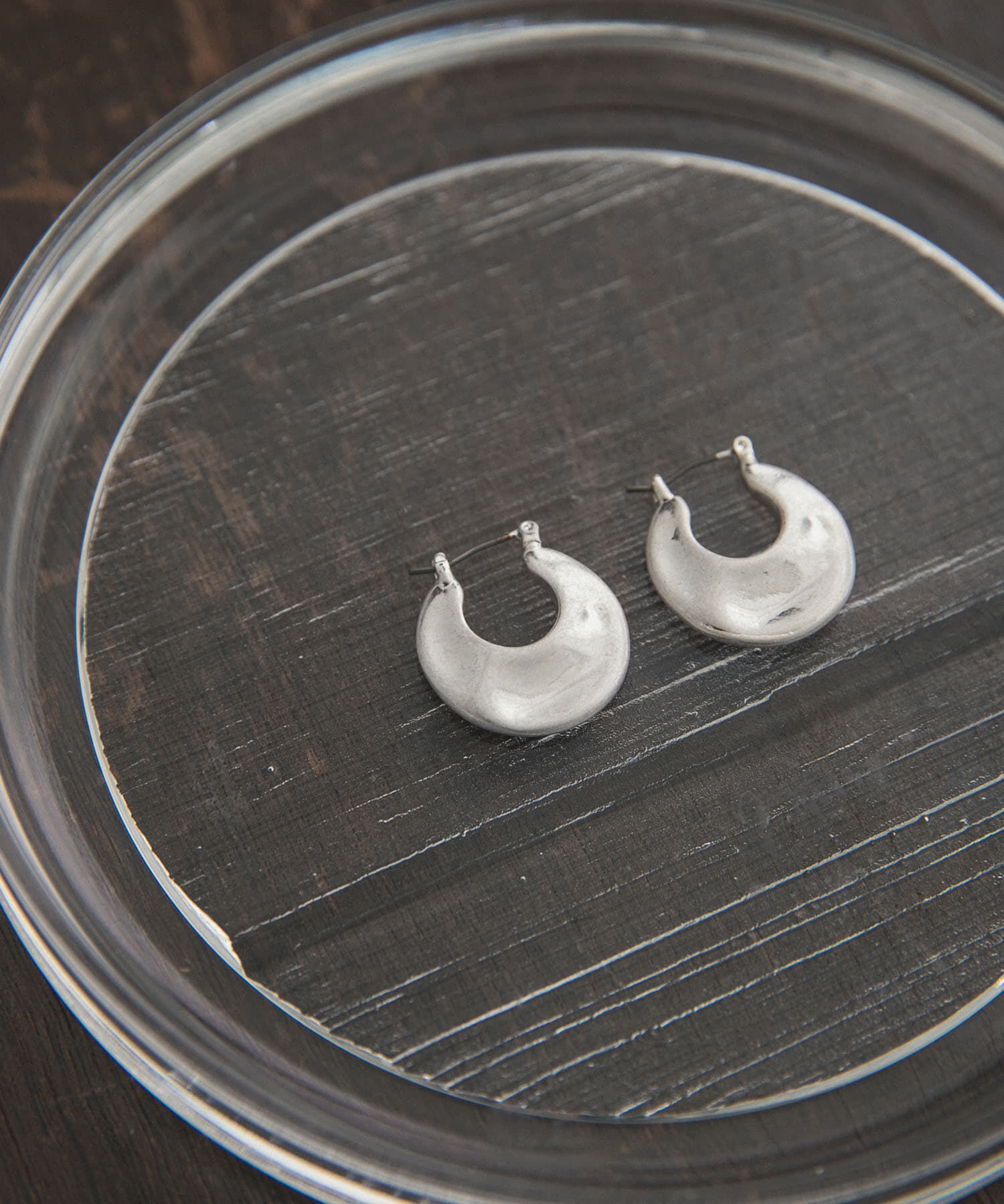 URBAN RESEARCH DOORS「ウォーンメッキクレセントピアス」|ピアス|