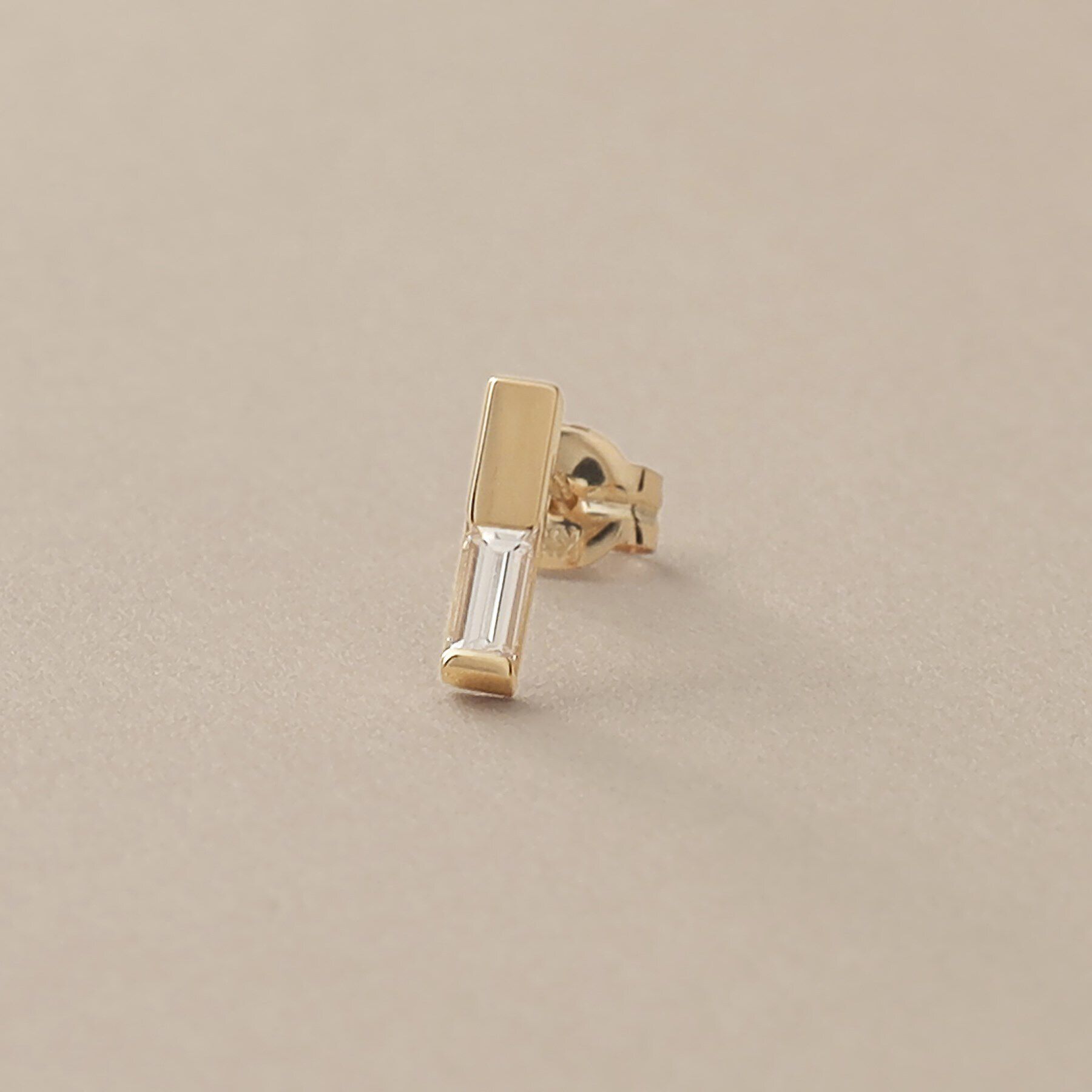 COCOSHNIK「K10ダイヤモンド バケットカットレクタングル スタッドピアス」|ピアス|