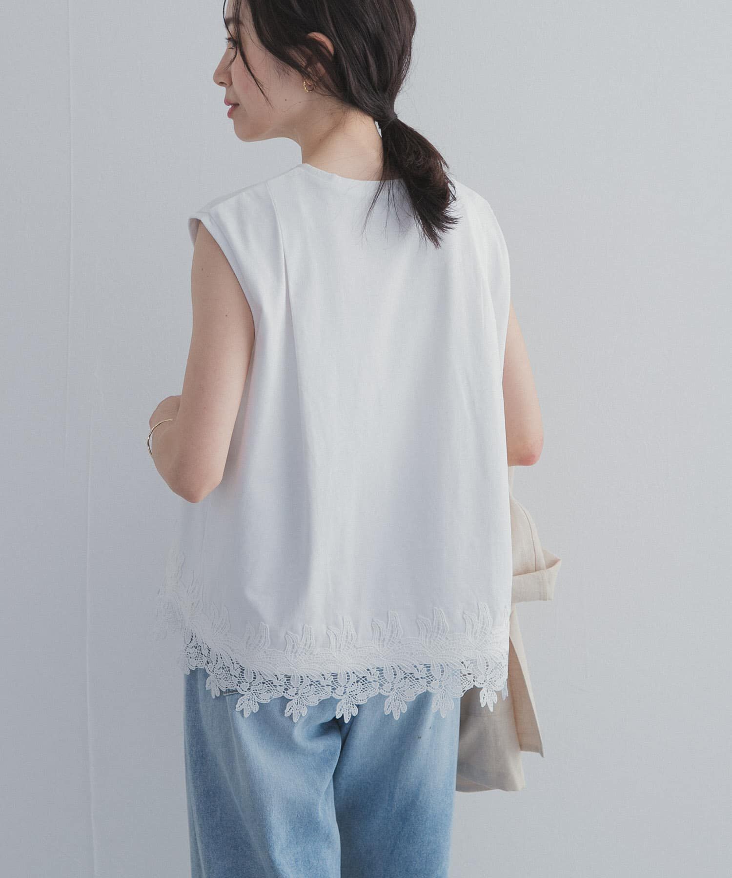 URBAN RESEARCH DOORS「裾レースノースリーブプルオーバー」|Tシャツ・カットソー|