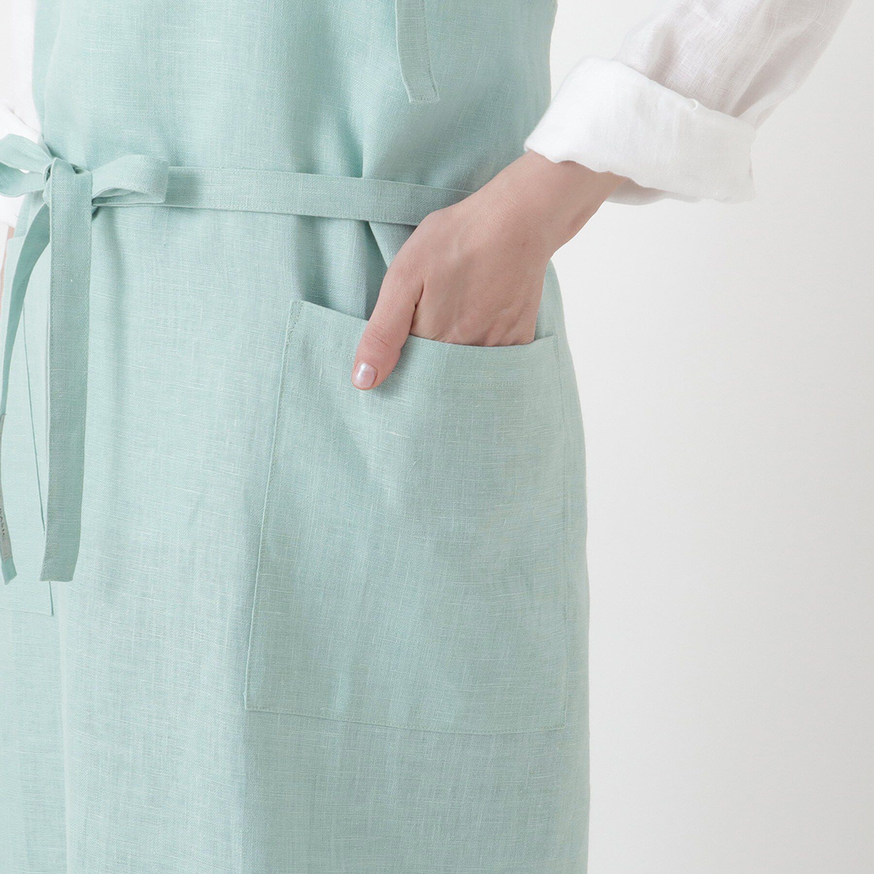 212 KITCHEN STORE「リネンのネックエプロン フリー ミント ＜LINEN&BASIC リネンアンドベーシック＞」|食器・キッチングッズ|