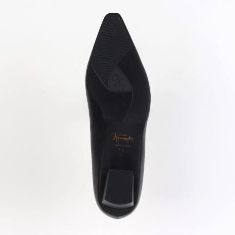 銀座かねまつ「RMJS2606SHPBLK【本革】【防水】【Eウィズ】アクアベルVカットパンプス」|パンプス|