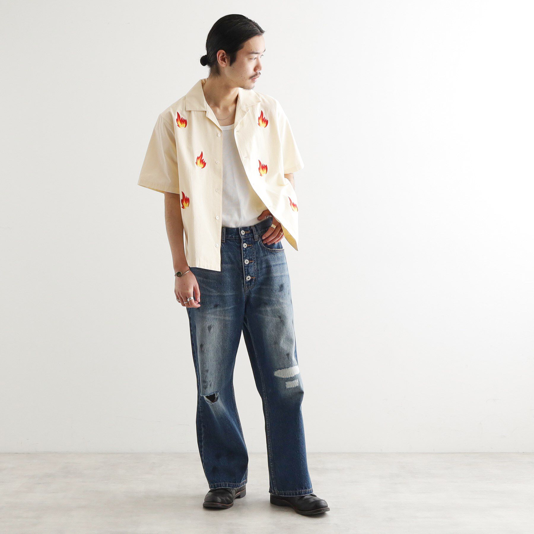tk.TAKEO KIKUCHI「K&rsquo;PJT by AYUTA 『炎刺繍シャツ』」|シャツ・ブラウス|
