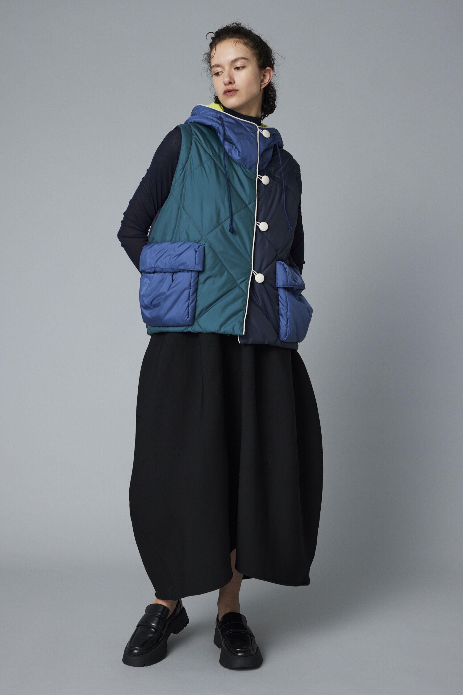 HeRIN.CYE「Solid body pocket vest」|ダウンベスト・ベスト|