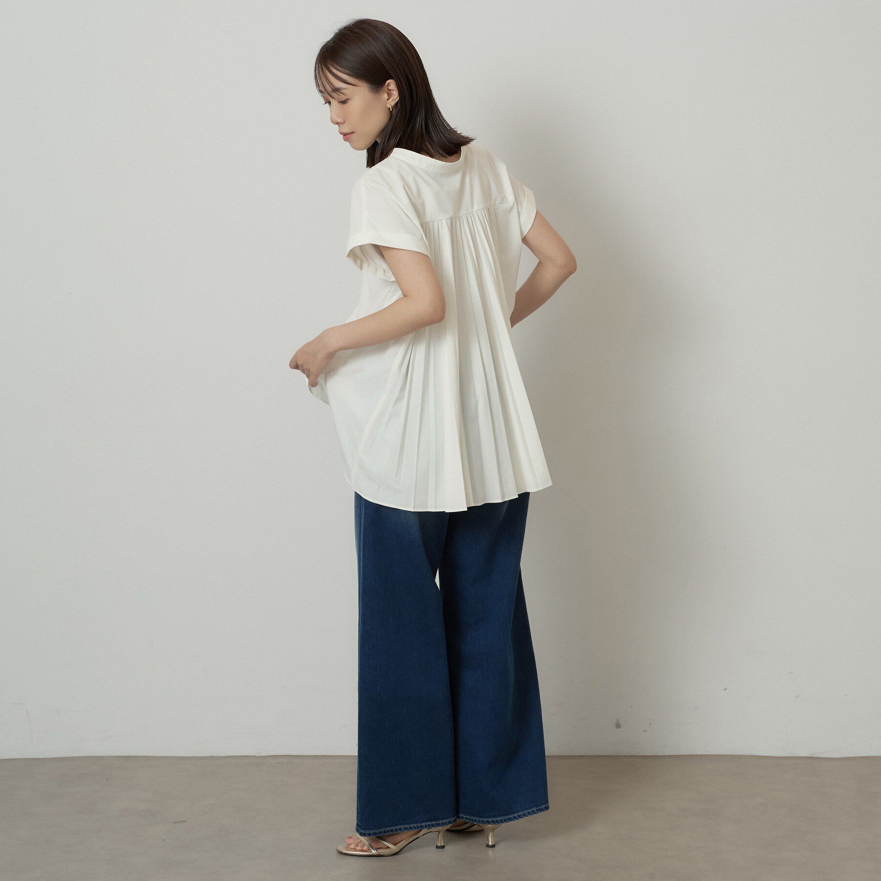 UNTITLED「【多機能付き】バックプリーツデザインブラウス」|シャツ・ブラウス|