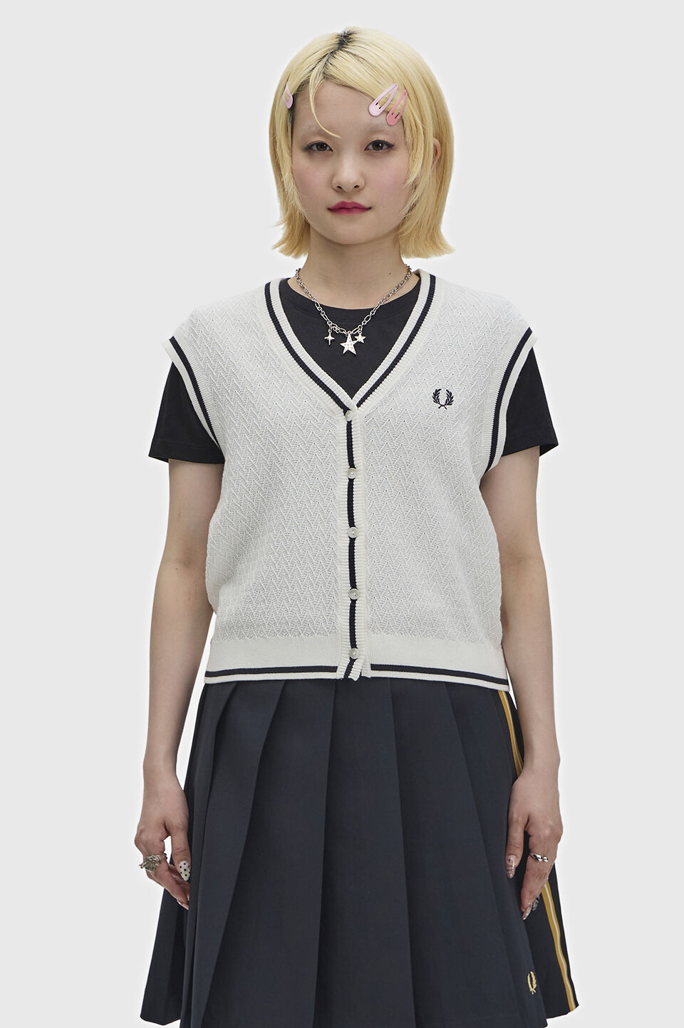 FRED PERRY 「Button Through Textured Knit Tank／ボタンスルーテクスチャーニットベスト」|タンクトップ|