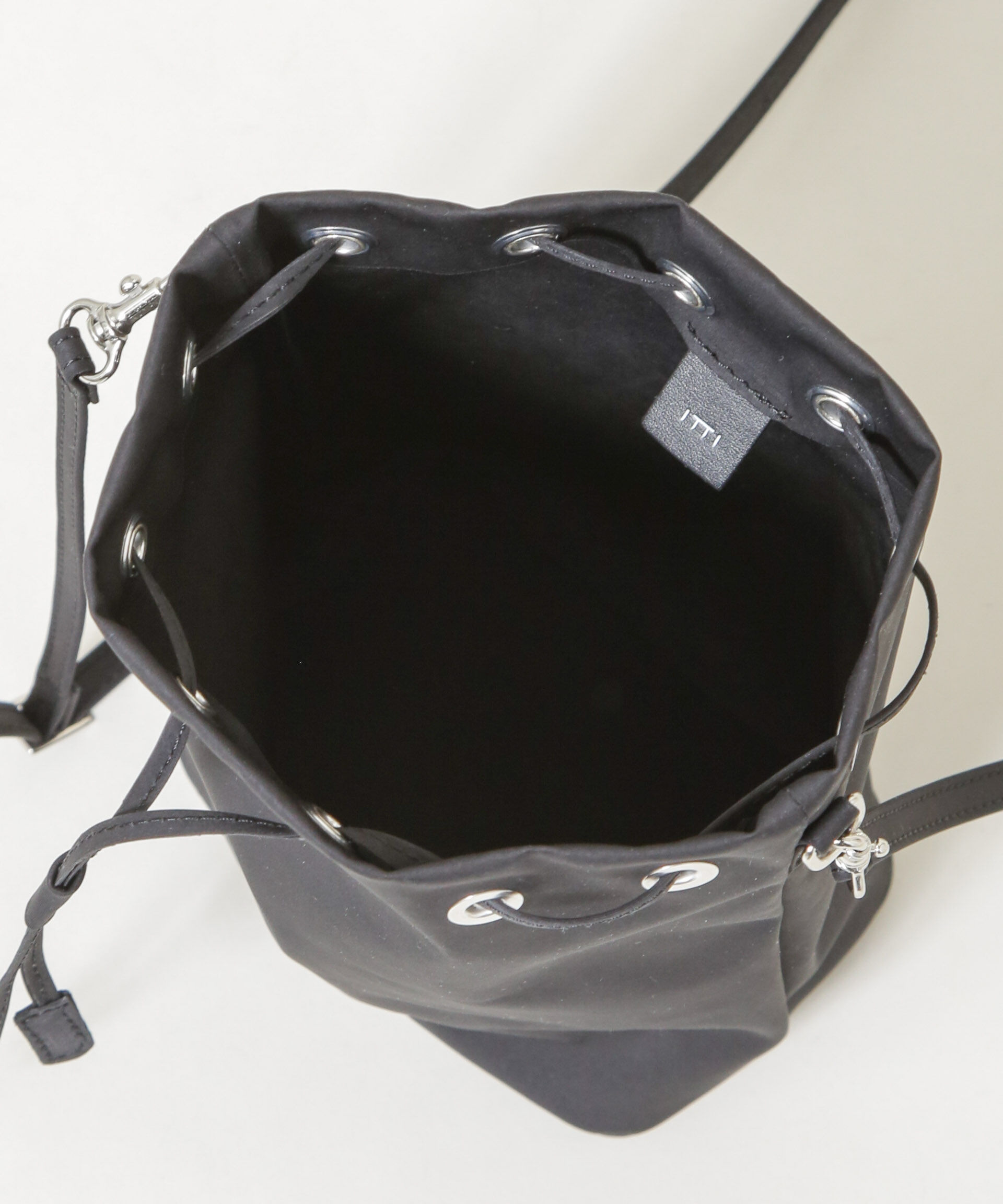 NANO universe「ITTI/別注 DRAWSTRING POUCH / ミリクロス」|ショルダー・メッセンジャー|