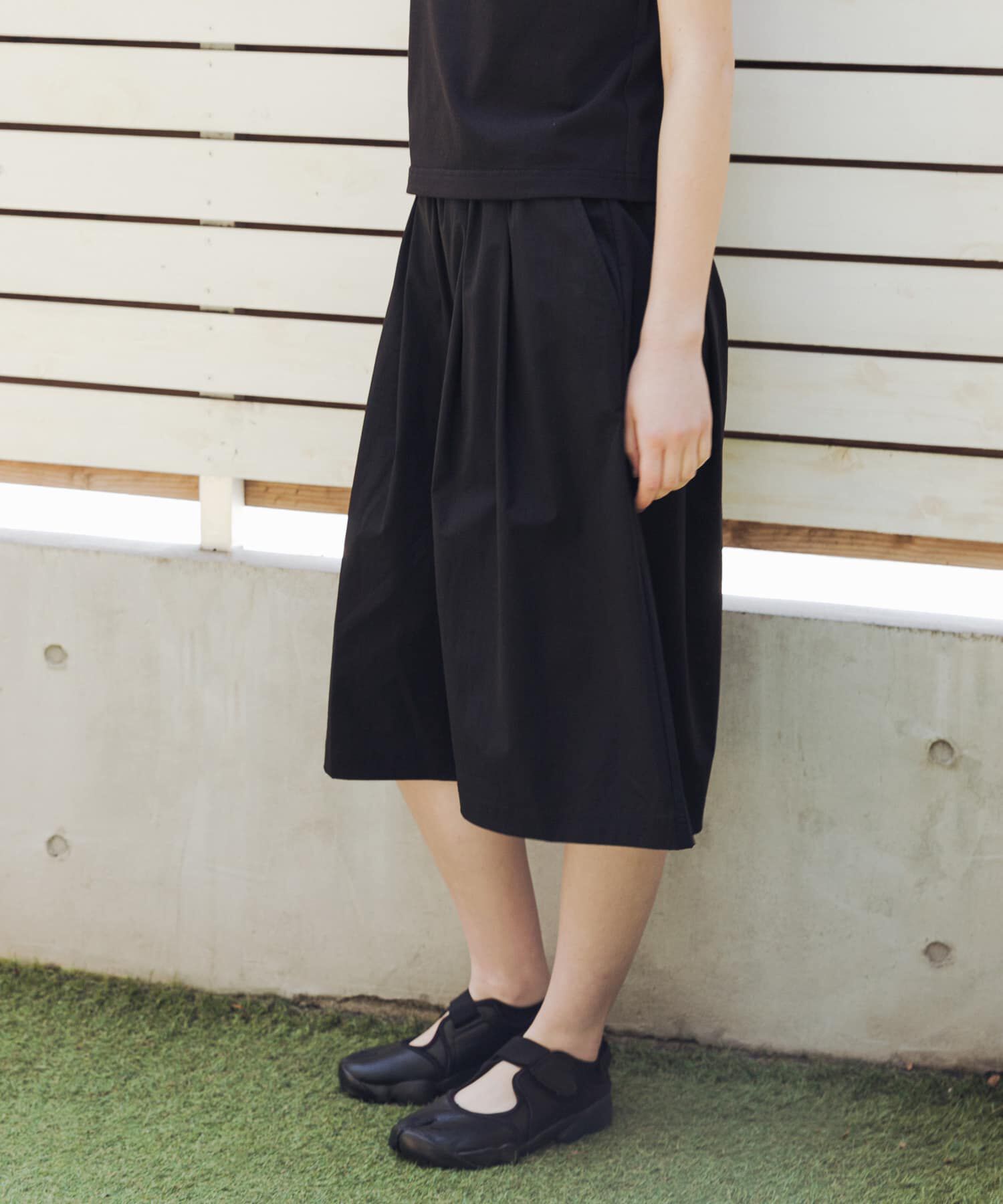 URBAN RESEARCH「『撥水/吸水速乾/UVｶｯﾄ』『別注』THOUSAND MILE&times;URBAN RESEARCH MID LENGTH TUCK PANTS」|その他|