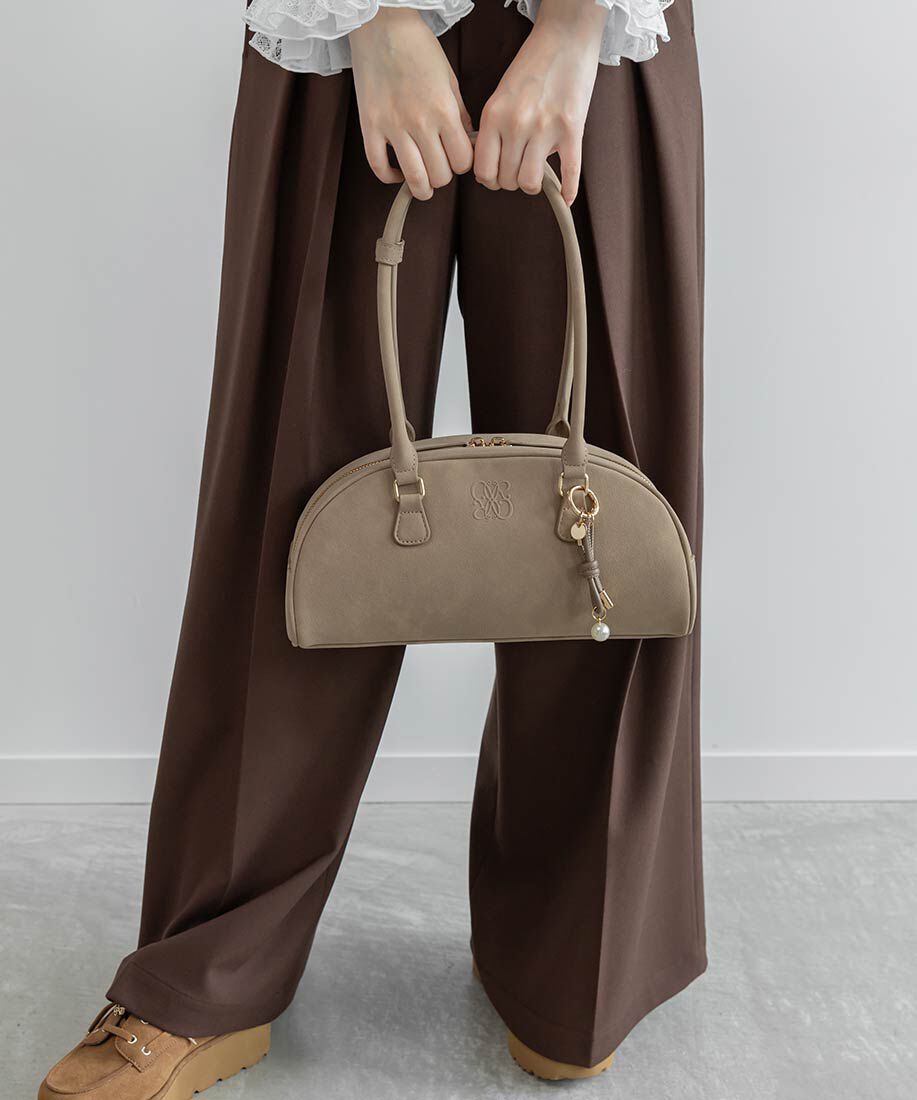  「チャーム付ハーフムーンミニボストンバッグ」|ショルダー・メッセンジャー|