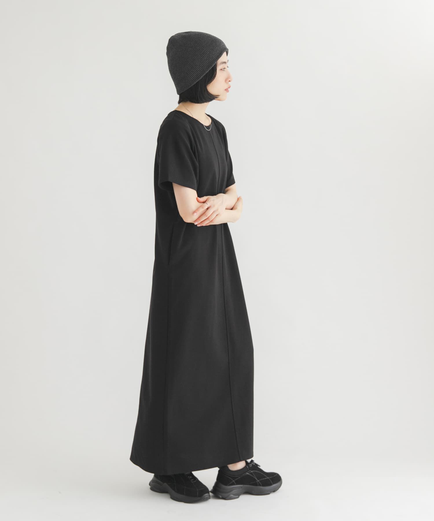  「バックデザインカットワンピース」|ワンピース|