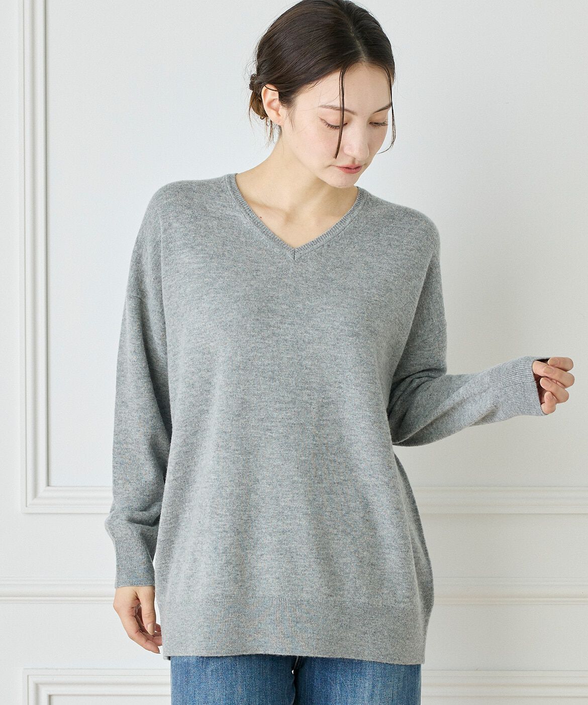 INED「《大きいサイズ》カシミヤ混Vネックチュニックニット《WEB限定カラー》」|ニット・セーター|