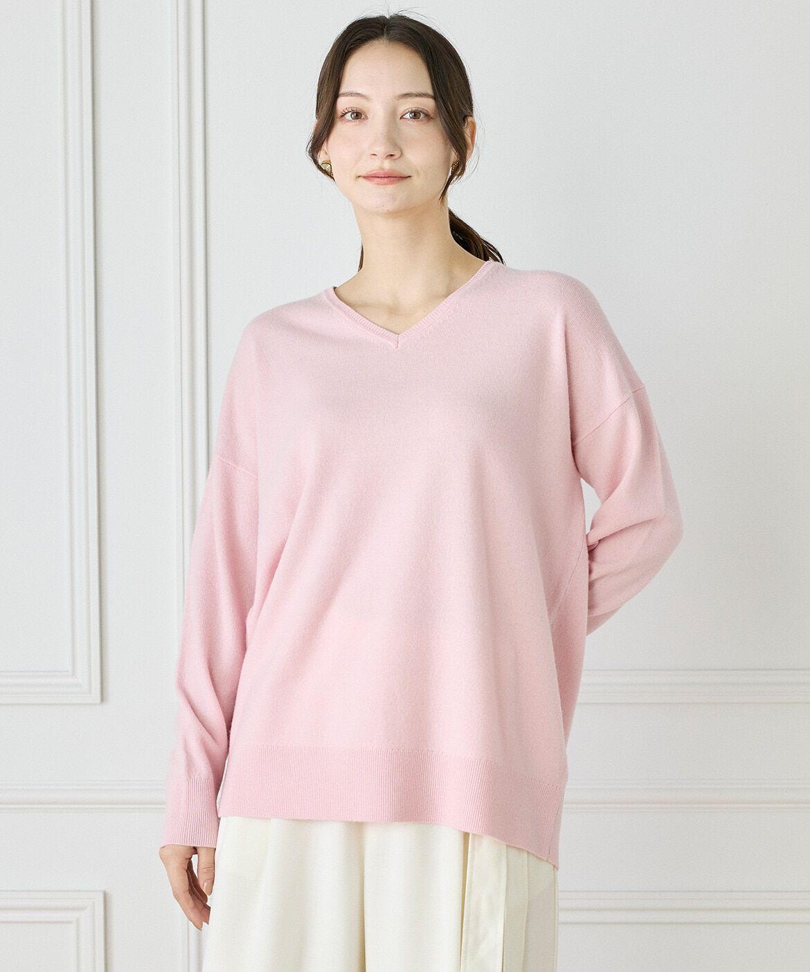 INED「《大きいサイズ》カシミヤ混Vネックチュニックニット《WEB限定カラー》」|ニット・セーター|