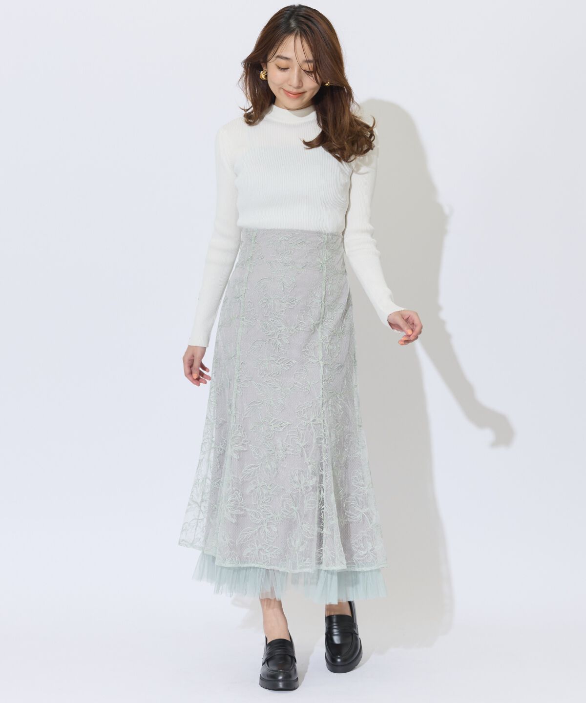 アンドクチュール「チュールヘムフローラルスカート」|フレア|