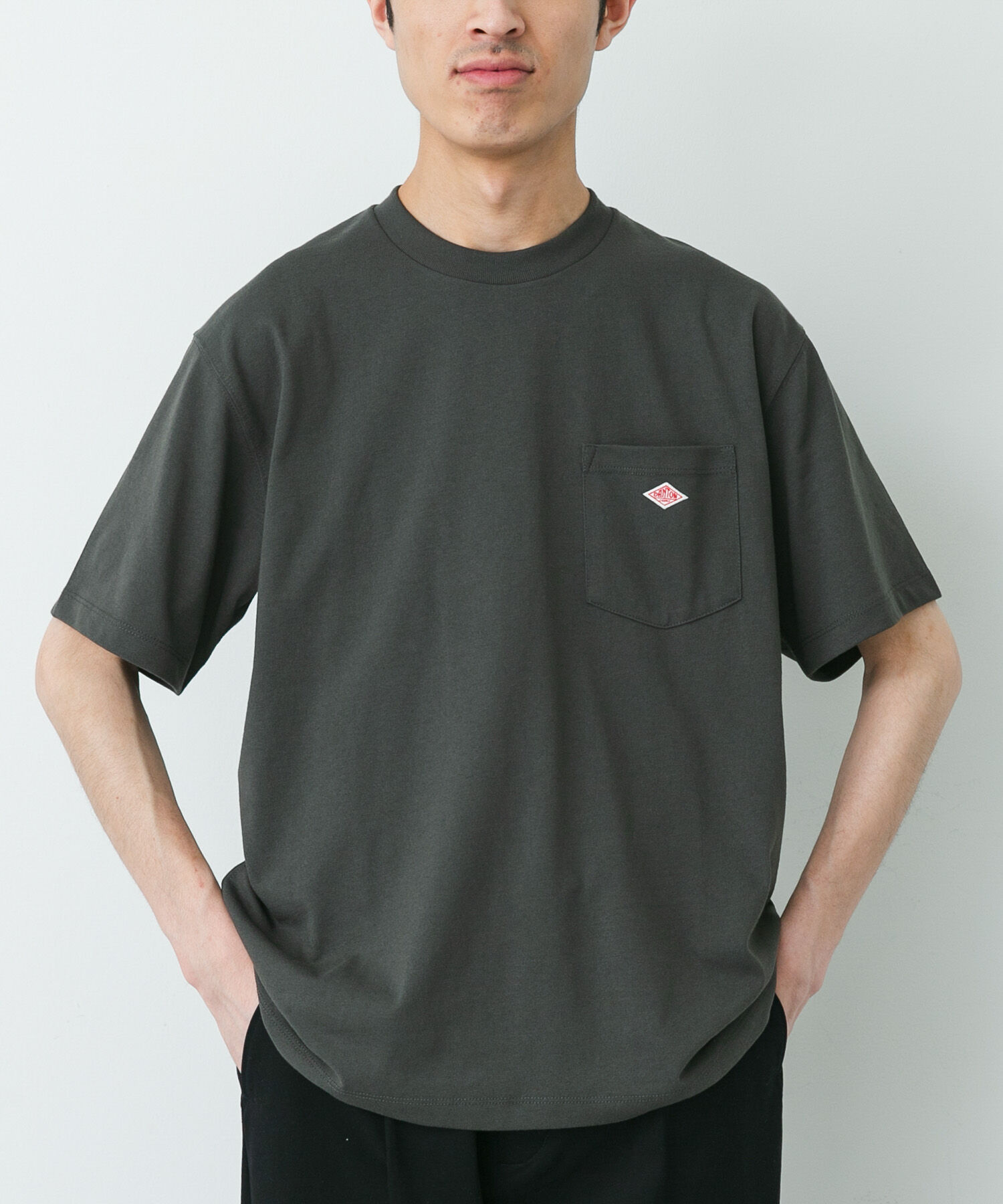 URBAN RESEARCH DOORS「DANTON　POCKET T-SHIRTS」|Tシャツ・カットソー|チャコールグレー