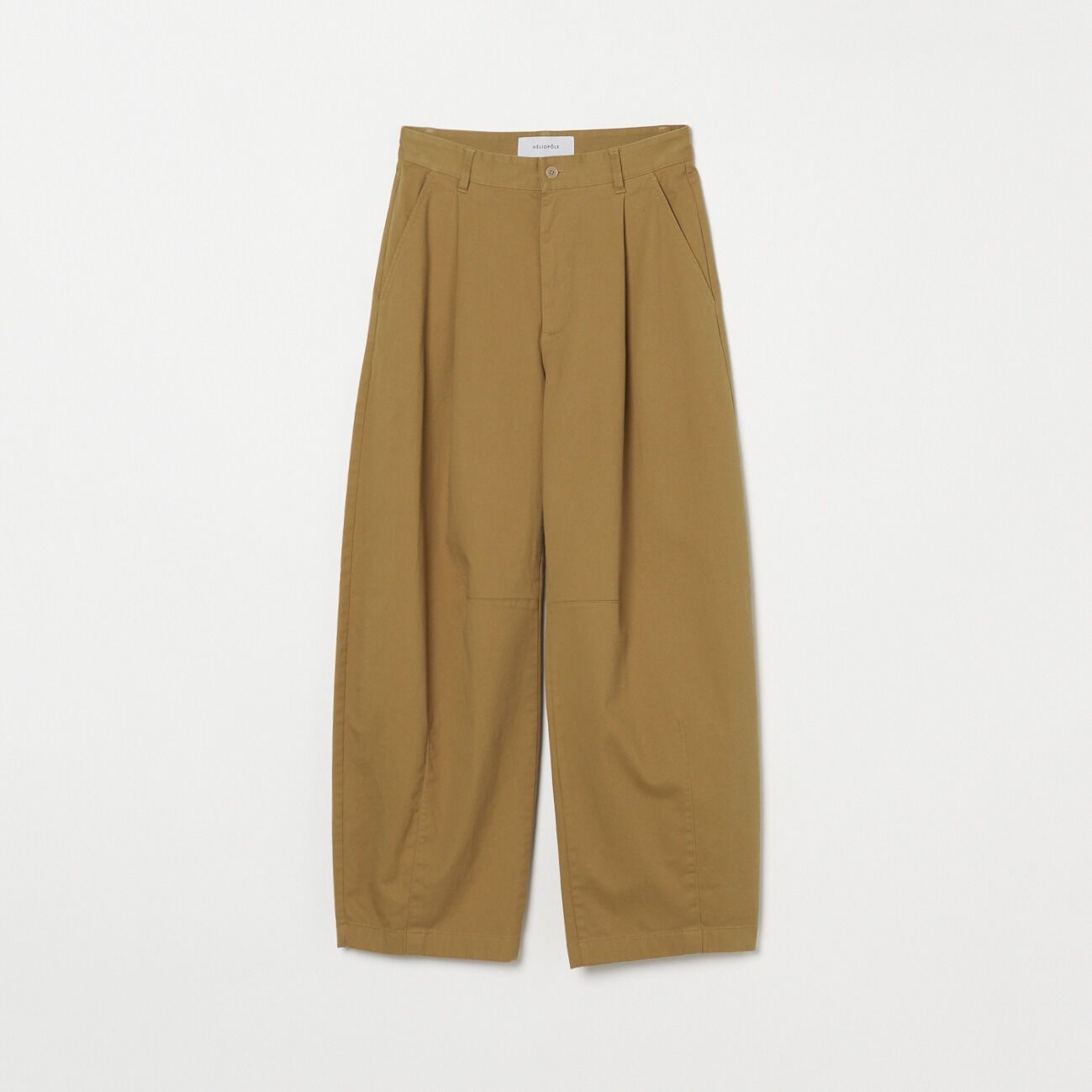 HELIOPOLE「HELIOPOLE COTTON TWILL CURVY TUCK PANTS」|チノ|キャメル