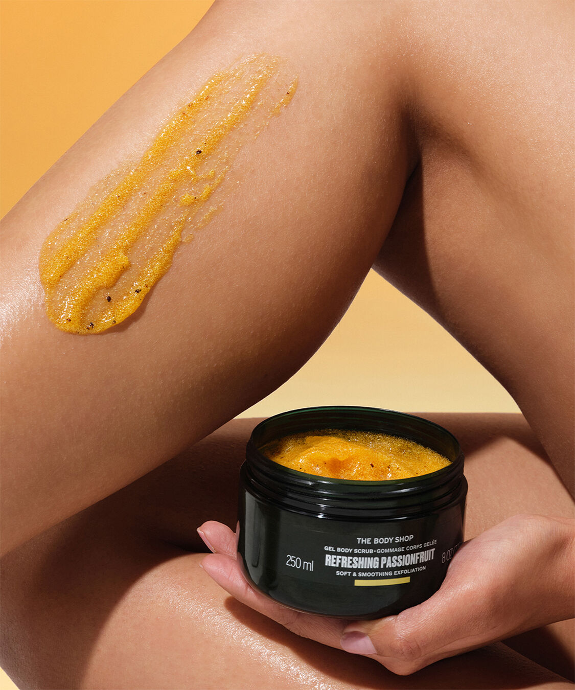 THE BODY SHOP「【数量限定】ボディスクラブ リフレッシング PF 250mL（香り：パッションフルーツ）」|マッサージ・ボディスクラブ|