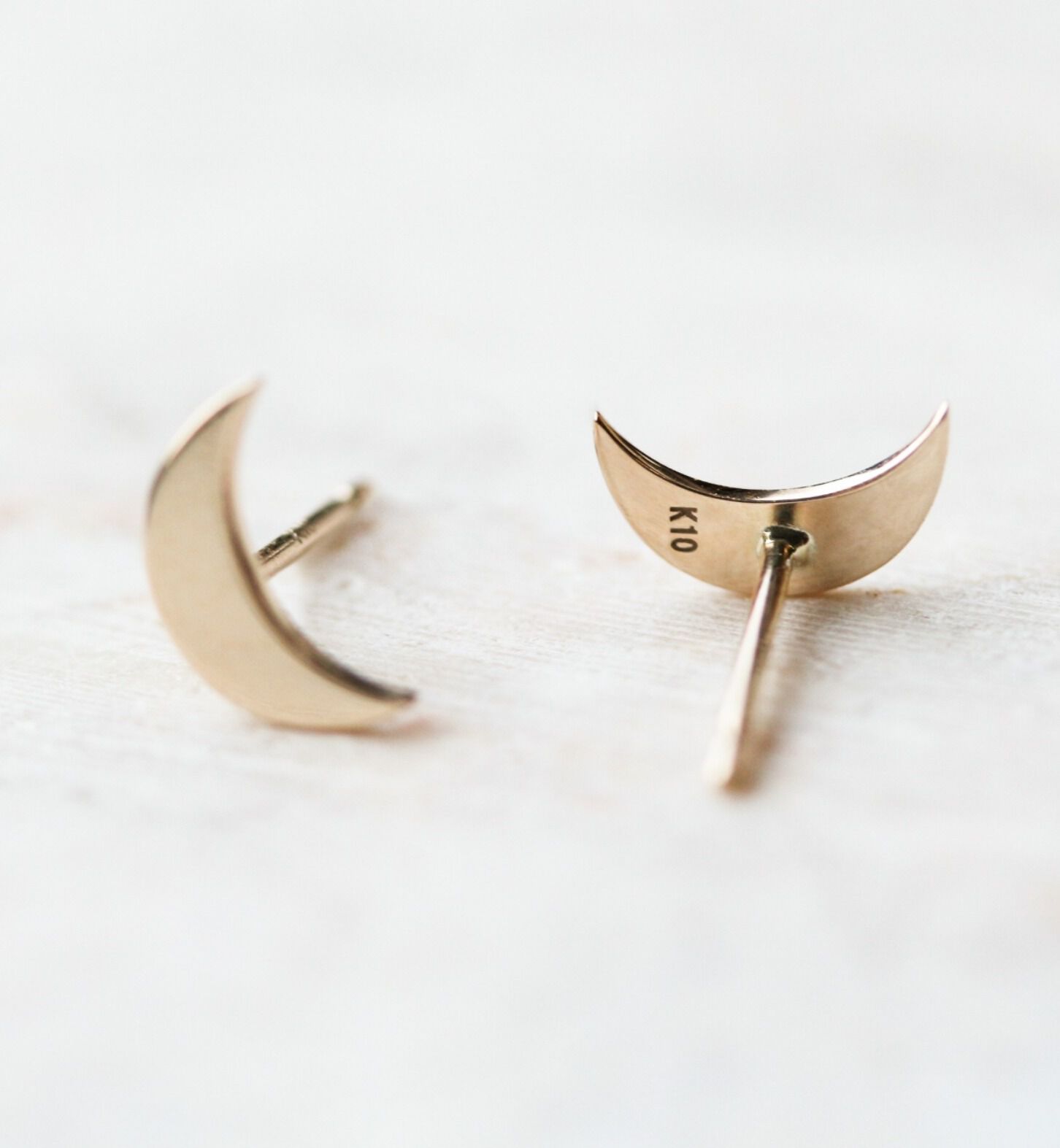  「ゴールド ムーン ピアス | K10YG」|ピアス|