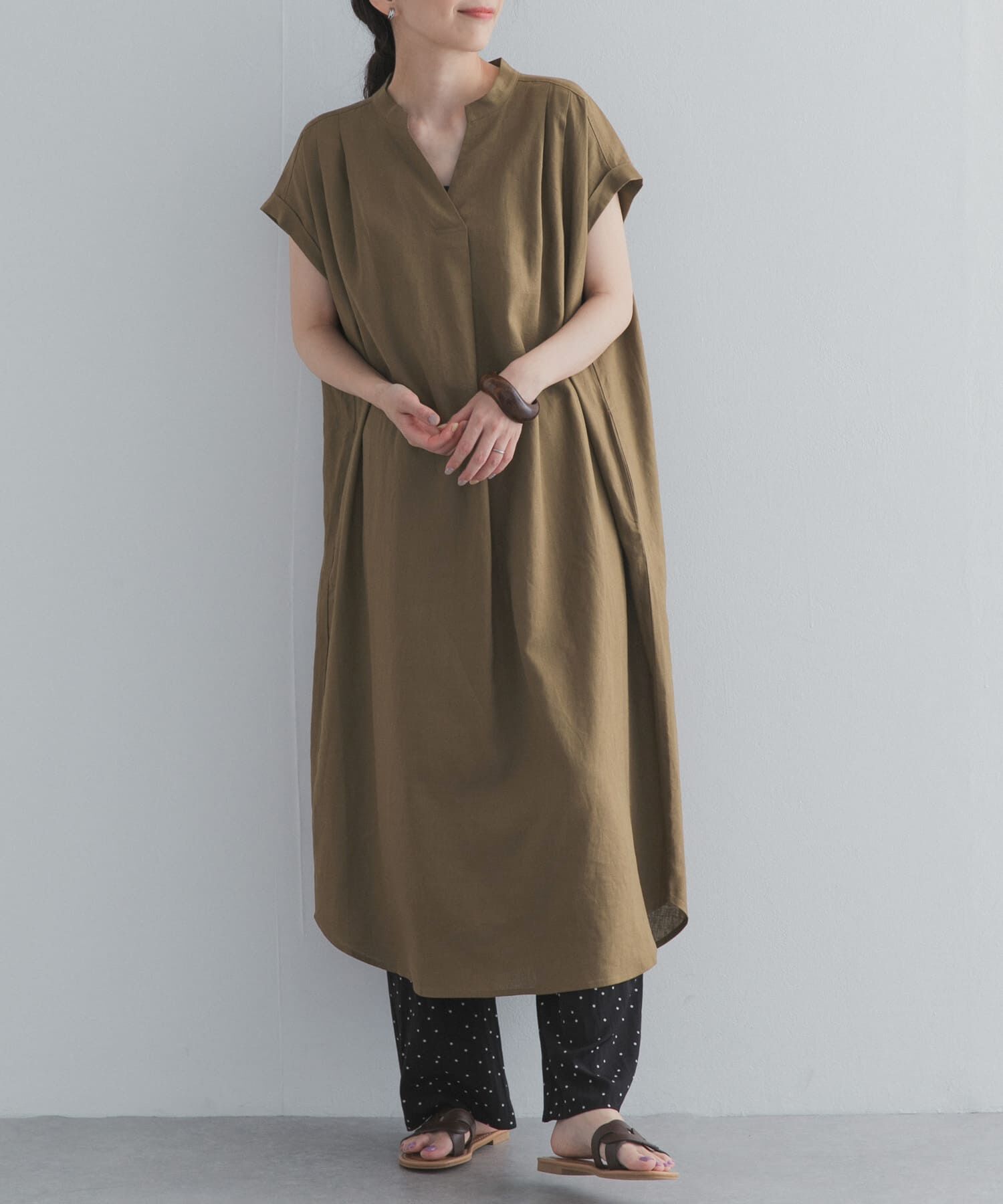 URBAN RESEARCH DOORS「リネンレーヨンスキッパーフレンチワンピース」|ワンピース|ベージュ