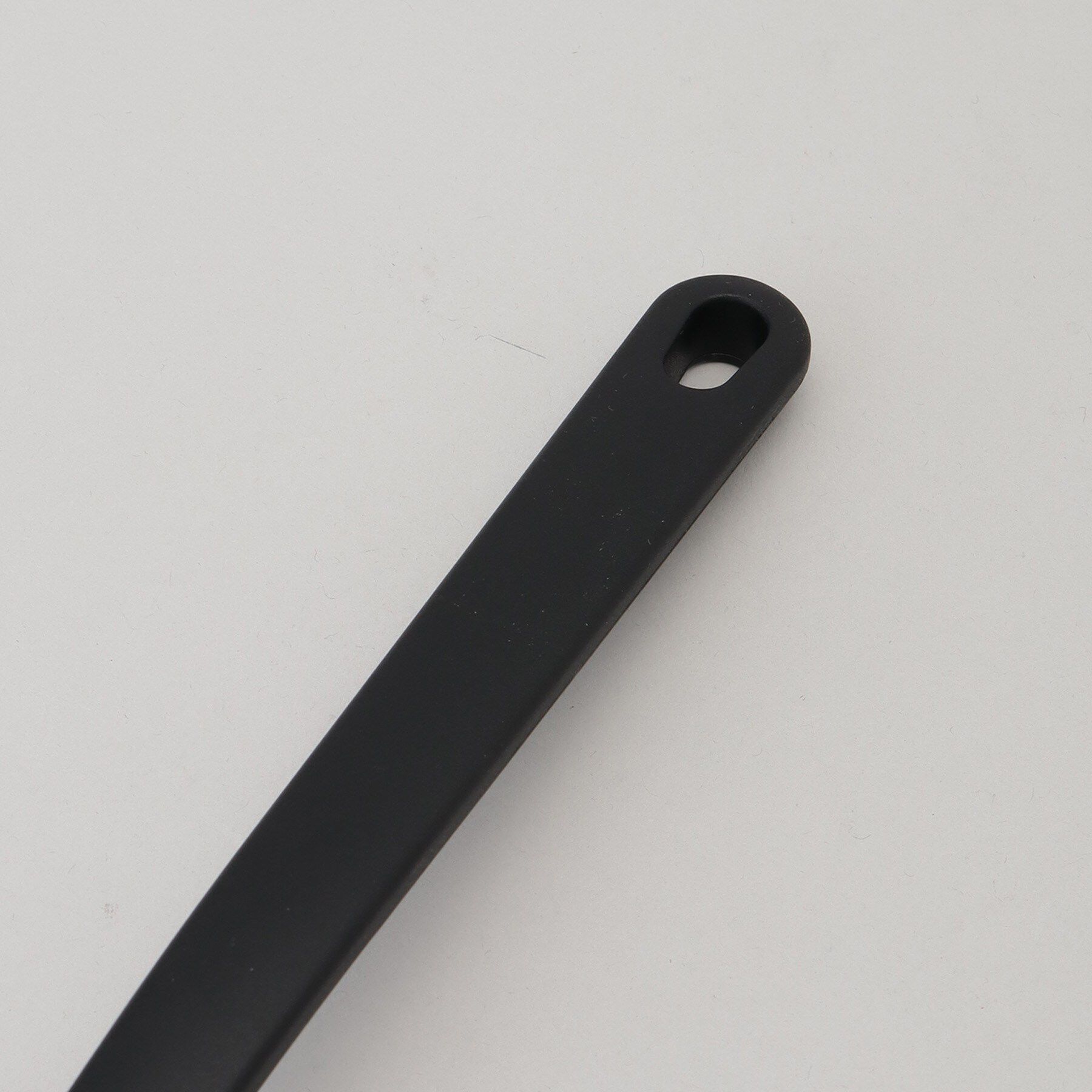 212 KITCHEN STORE「TOUCH st シリコーンFish Flip BLACK」|食器・キッチングッズ|