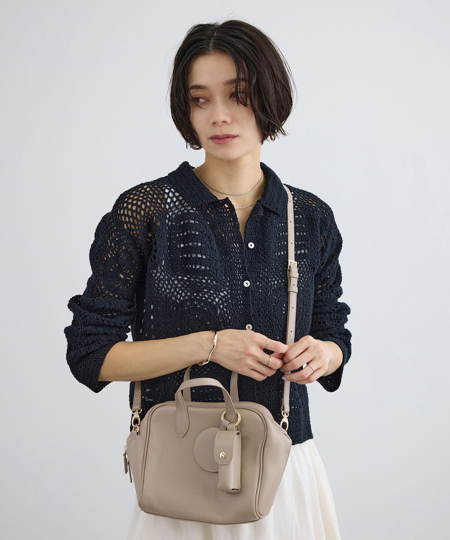 SALON adam et rope'「【WEB限定】【WS（ドゥーブル）】チャーム付きナチュラルレザー2WAYキューブバッグ」|ショルダー・メッセンジャー|