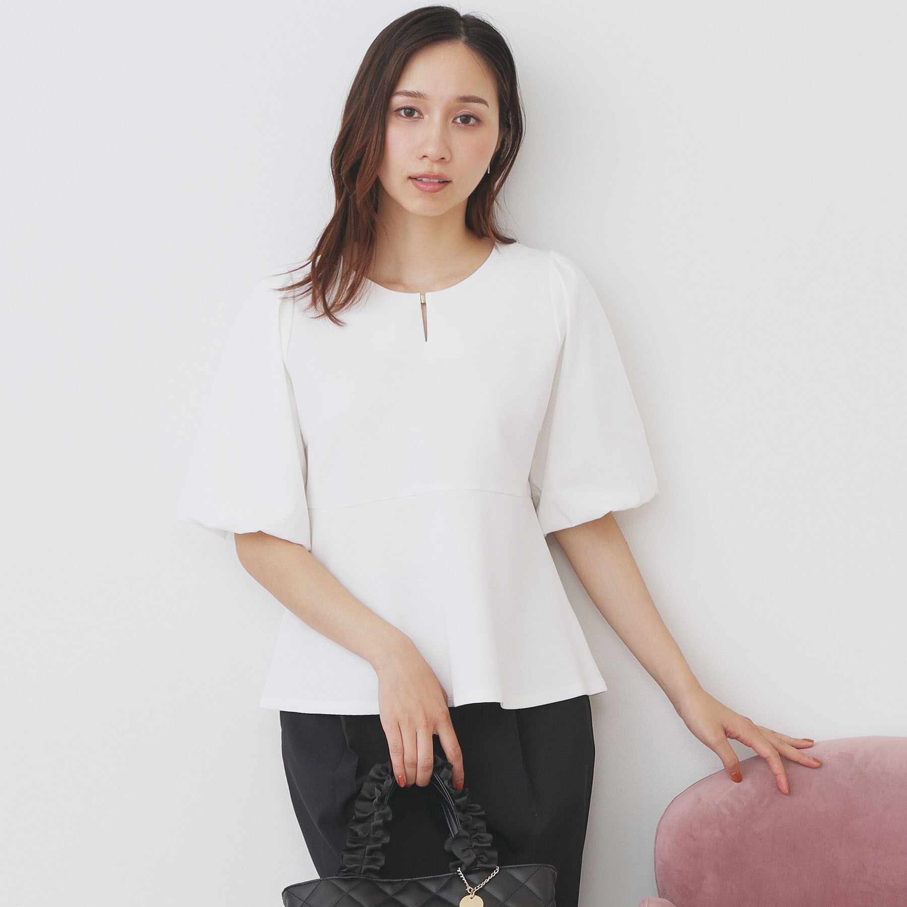 index「《S-LLサイズ》バルーンスリーブペプラムトップス【洗濯機洗い可／接触冷感／UVケア】」|Tシャツ・カットソー|オフホワイト(003