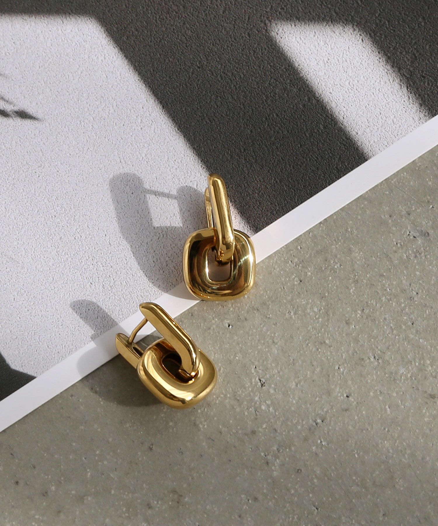  「[stainless]ステンレス・2WAYリンクピアス〈金属アレルギー対応〉」|ピアス|ゴールド