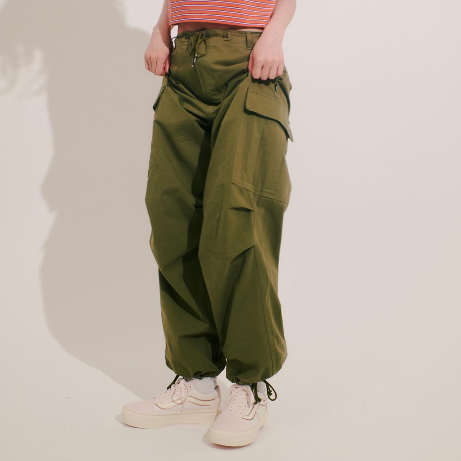 VANS「【VANSｱﾊﾟﾚﾙ(WJ)】W WIND OVER PANTS」|チノ|