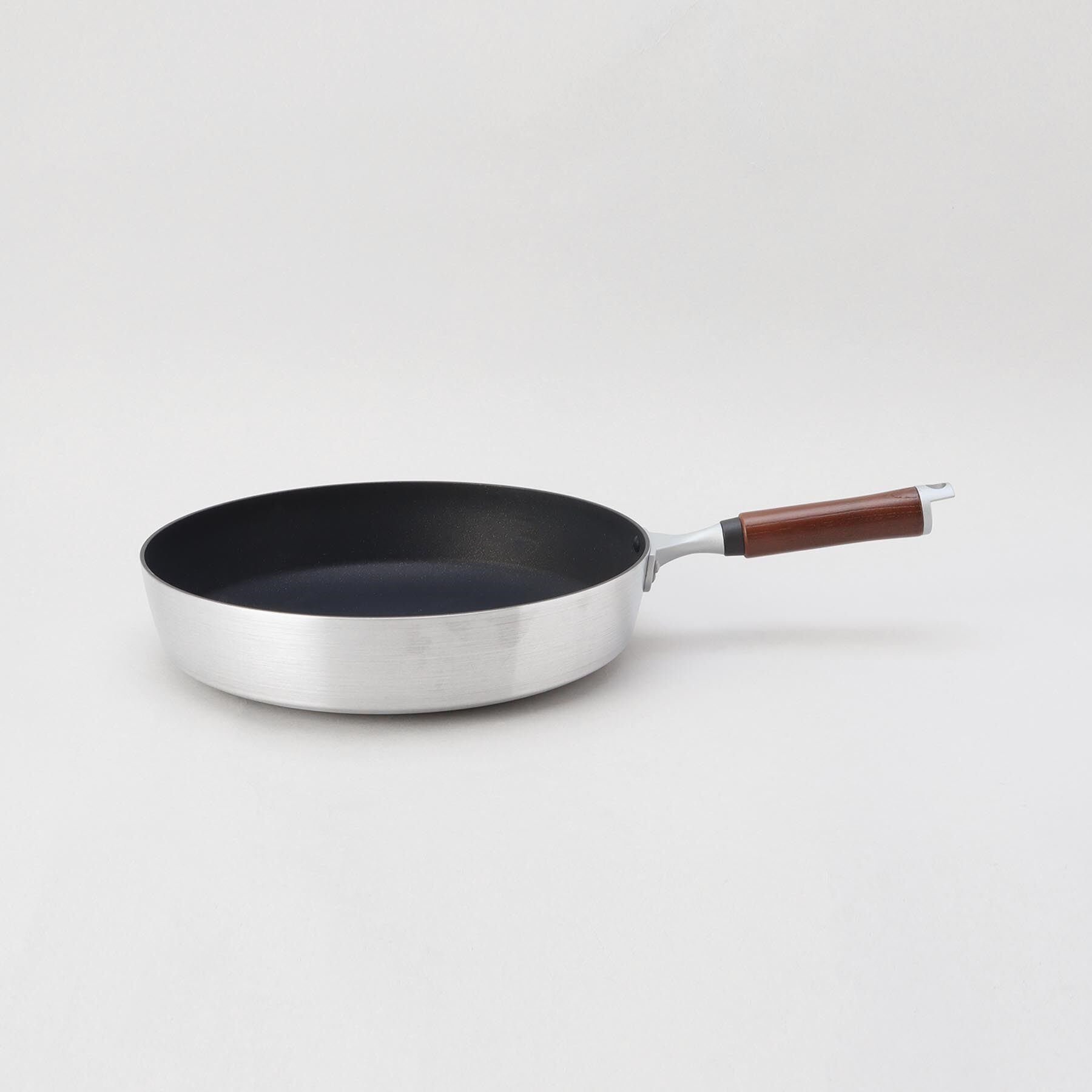 212 KITCHEN STORE「楓雅 fu-ga フライパン30cm」|食器・キッチングッズ|