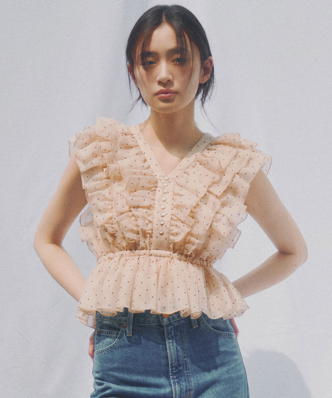 COCO DEAL「フロッキードットフリルブラウス」|シャツ・ブラウス|ベージュ