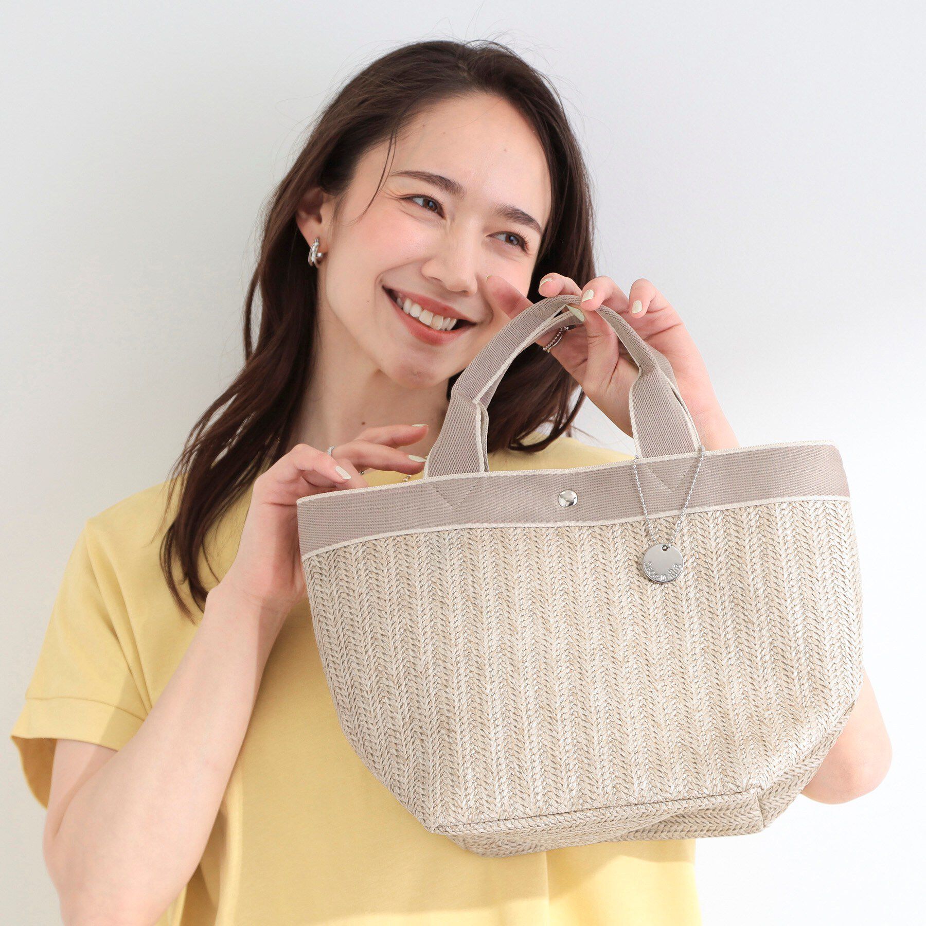 SHOO･LA･RUE「雑材シートランチトートバッグ」|トートバッグ|グレージュ(050)