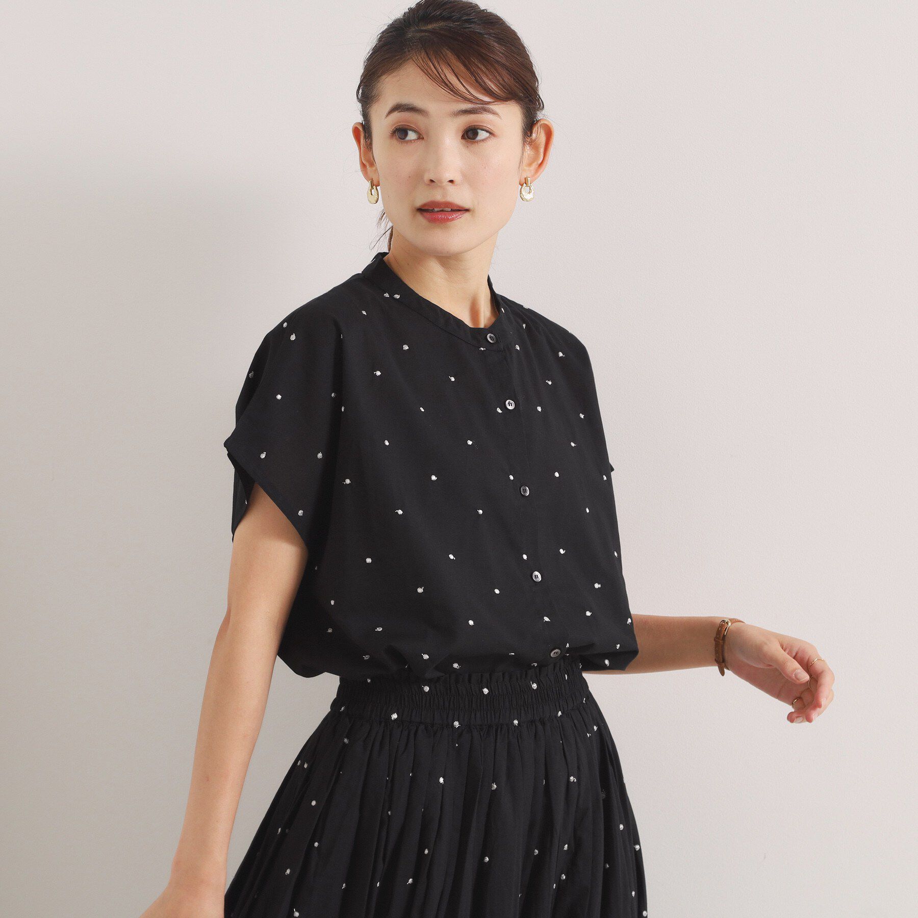 ITS&rsquo;DEMO「ラメドット刺繍ブラウス」|シャツ・ブラウス|ブラック(019)