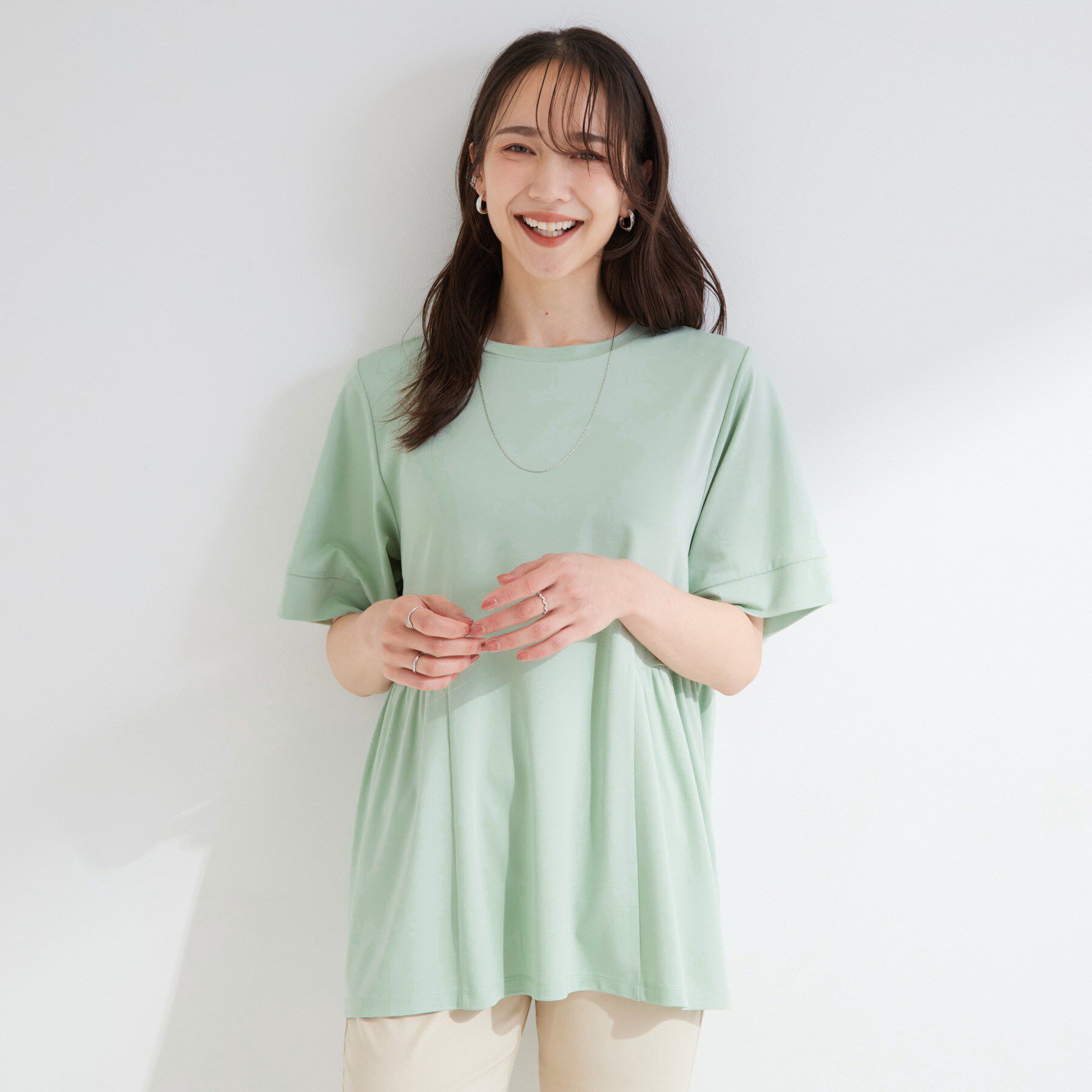 SHOO･LA･RUE「【ひんやり/UV/S-LL/体型カバー】インせず着られる サイドギャザー切替トップス」|Tシャツ・カットソー|
