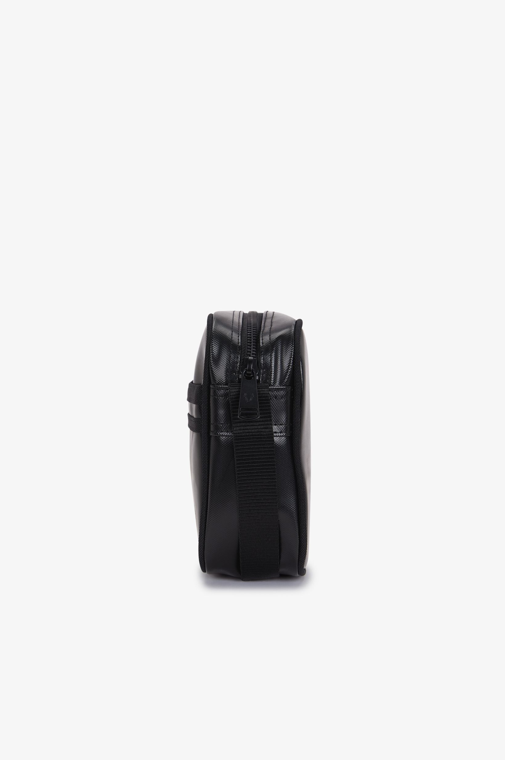 FRED PERRY 「Tonal Classic Mini Shoulder Bag／トーナルクラシックミニショルダーバッグ」|ショルダー・メッセンジャー|