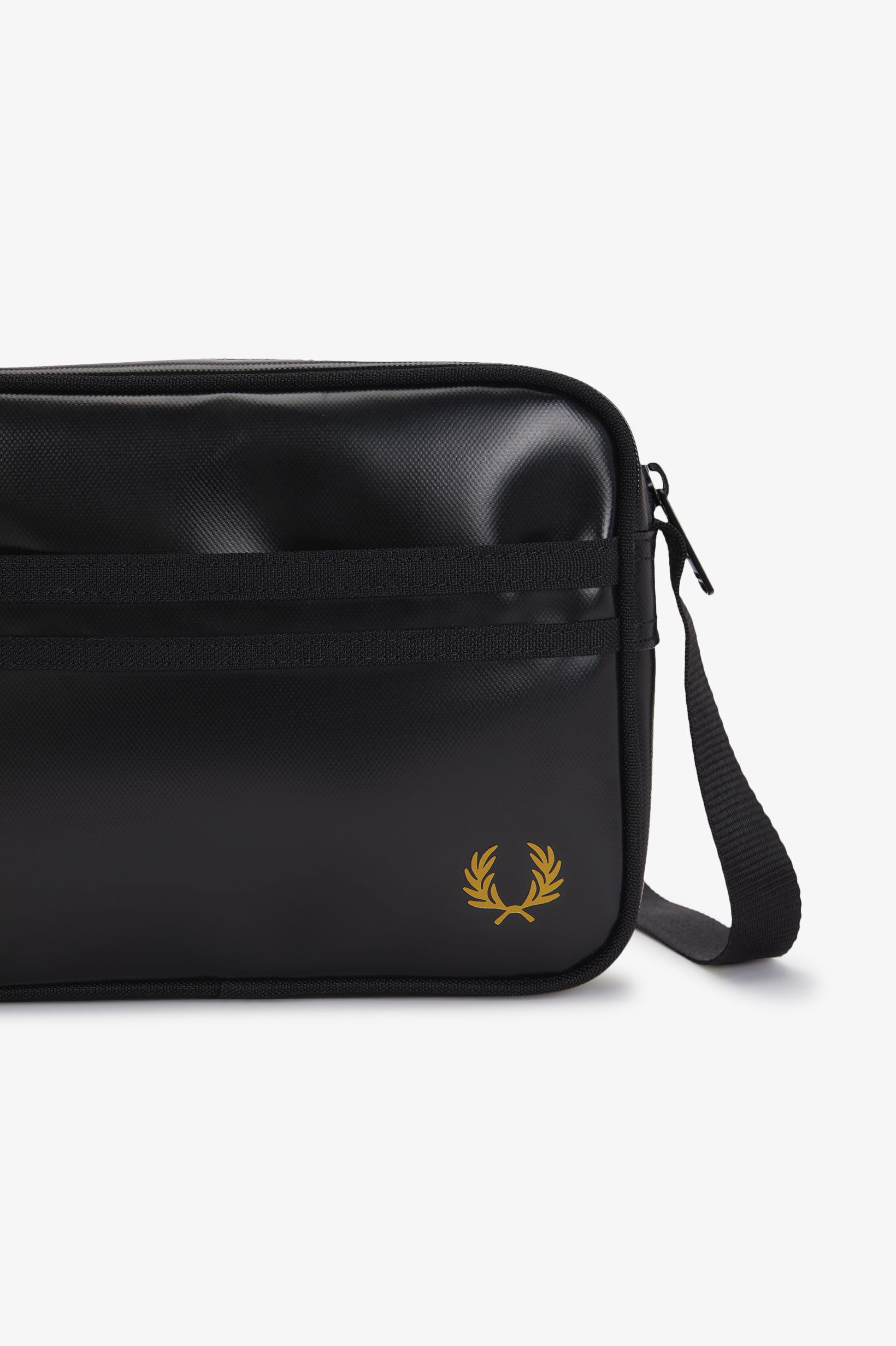 FRED PERRY 「Tonal Classic Mini Shoulder Bag／トーナルクラシックミニショルダーバッグ」|ショルダー・メッセンジャー|